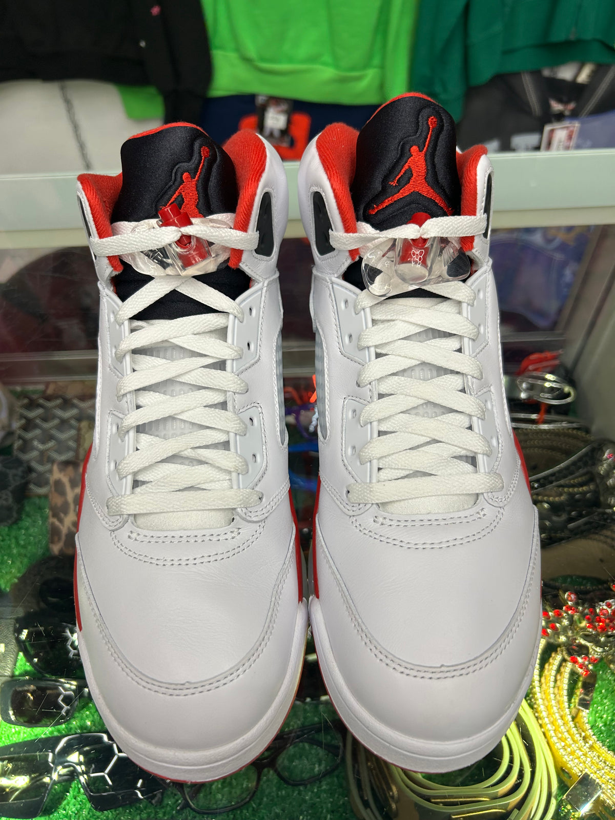 JORDAN 5 FIRE RED (PRE-OWNED W/ BOX)