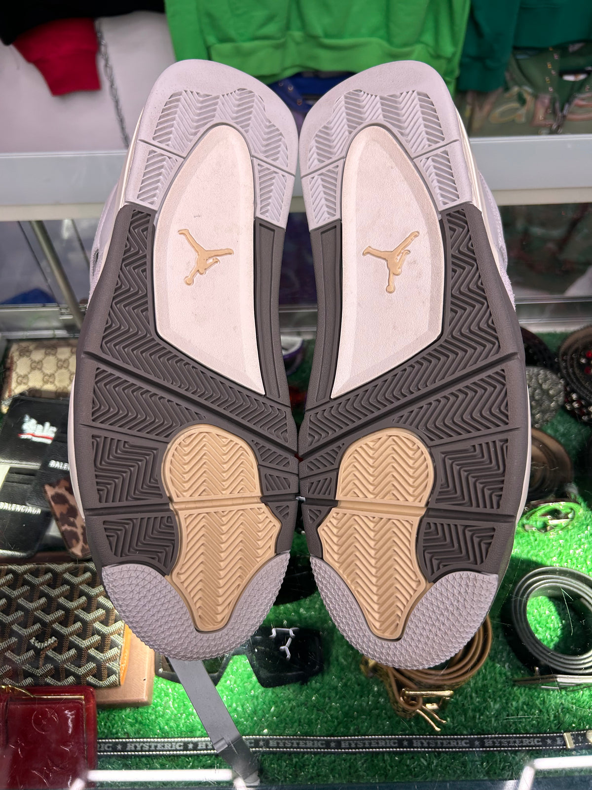 JORDAN 4 CRAFT (PRE-OWNED W/ BOX)