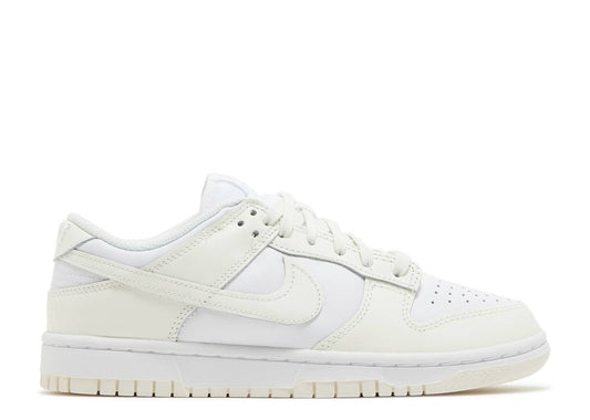 DUNK LOW WHITE SAIL (BRAND NEW)