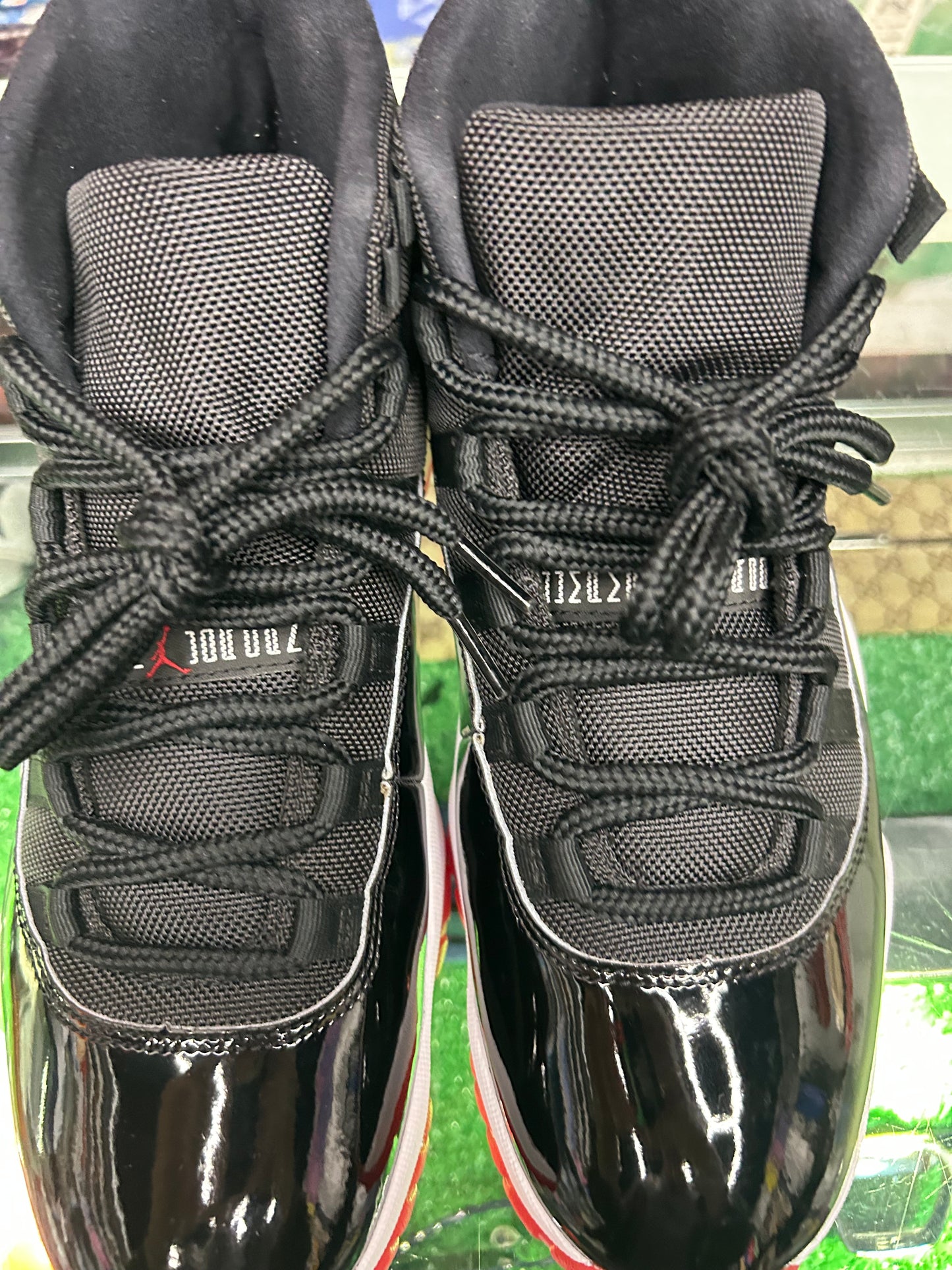 JORDAN 11 RETRO BRED (PRE-OWNED / WITH BOX)