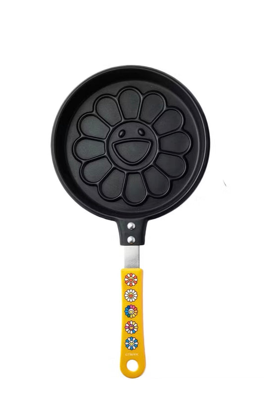 TAKASHI MURAKAMI X SMART MAGAZINE FLOWER PANCAKE PAN (BRAND NEW)