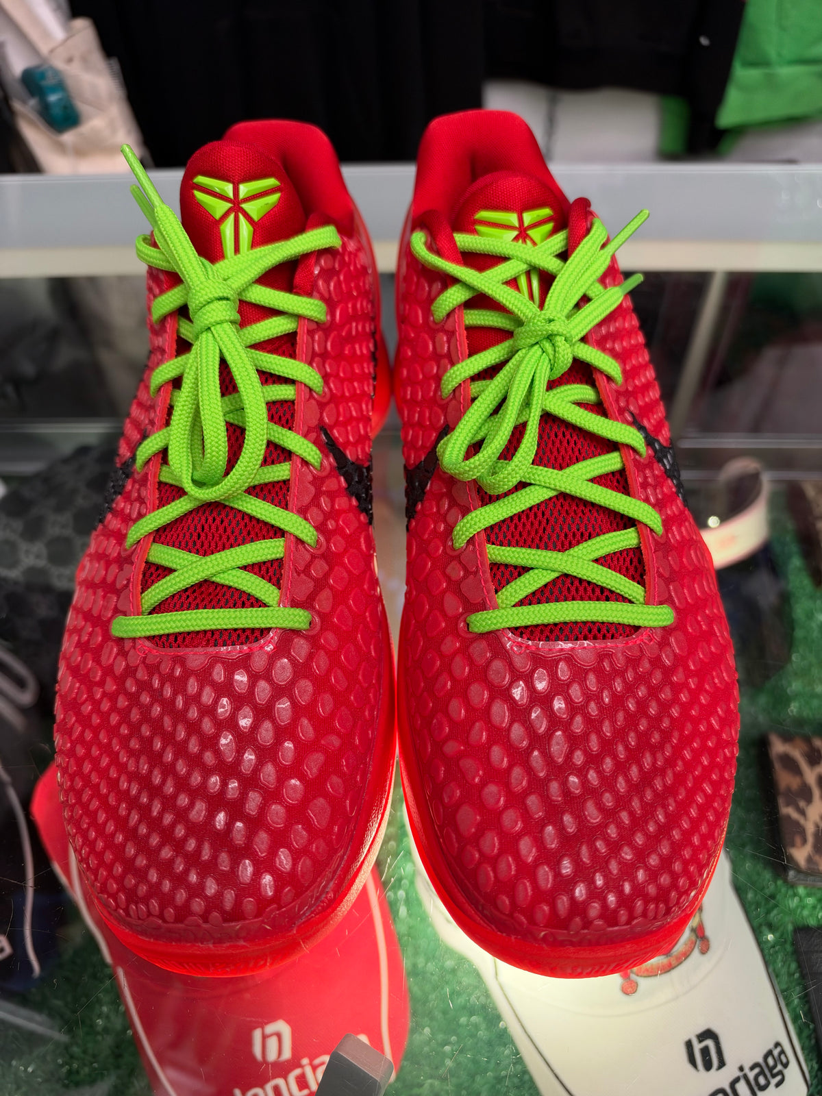 KOBE 6 PROTRO REVERSE GRINCH (BRAND NEW)