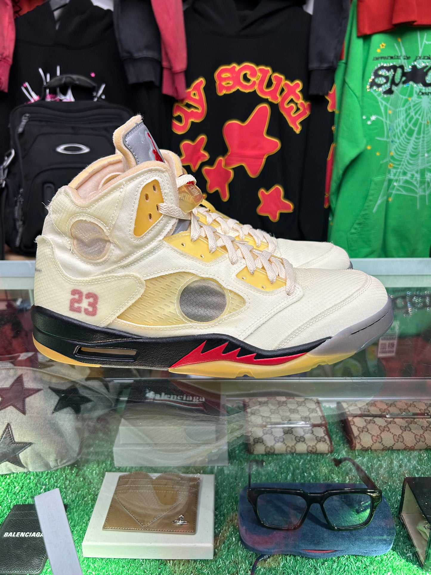 JORDAN 5 OFF-WHITE SAIL (PRE-OWNED / NO BOX)