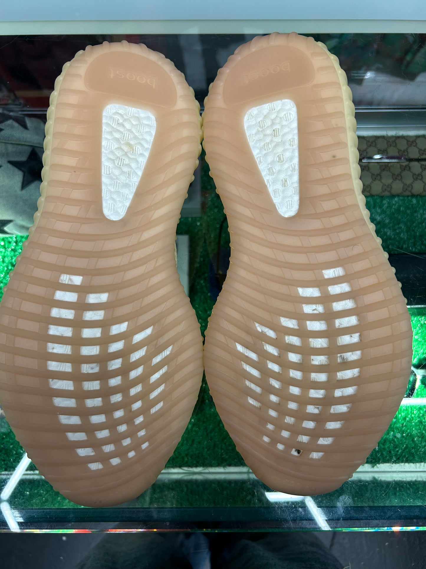 YEEZY 350 V2 LINDEN (PRE-OWNED / WITH BOX)