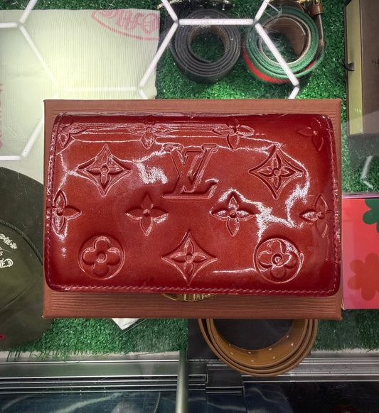 LOUIS VUITTON VERNIS PORTEFEUILLE VIENNOIS KISS LOCK BI FOLD WALLET RED (PRE-OWNED W/ BOX)