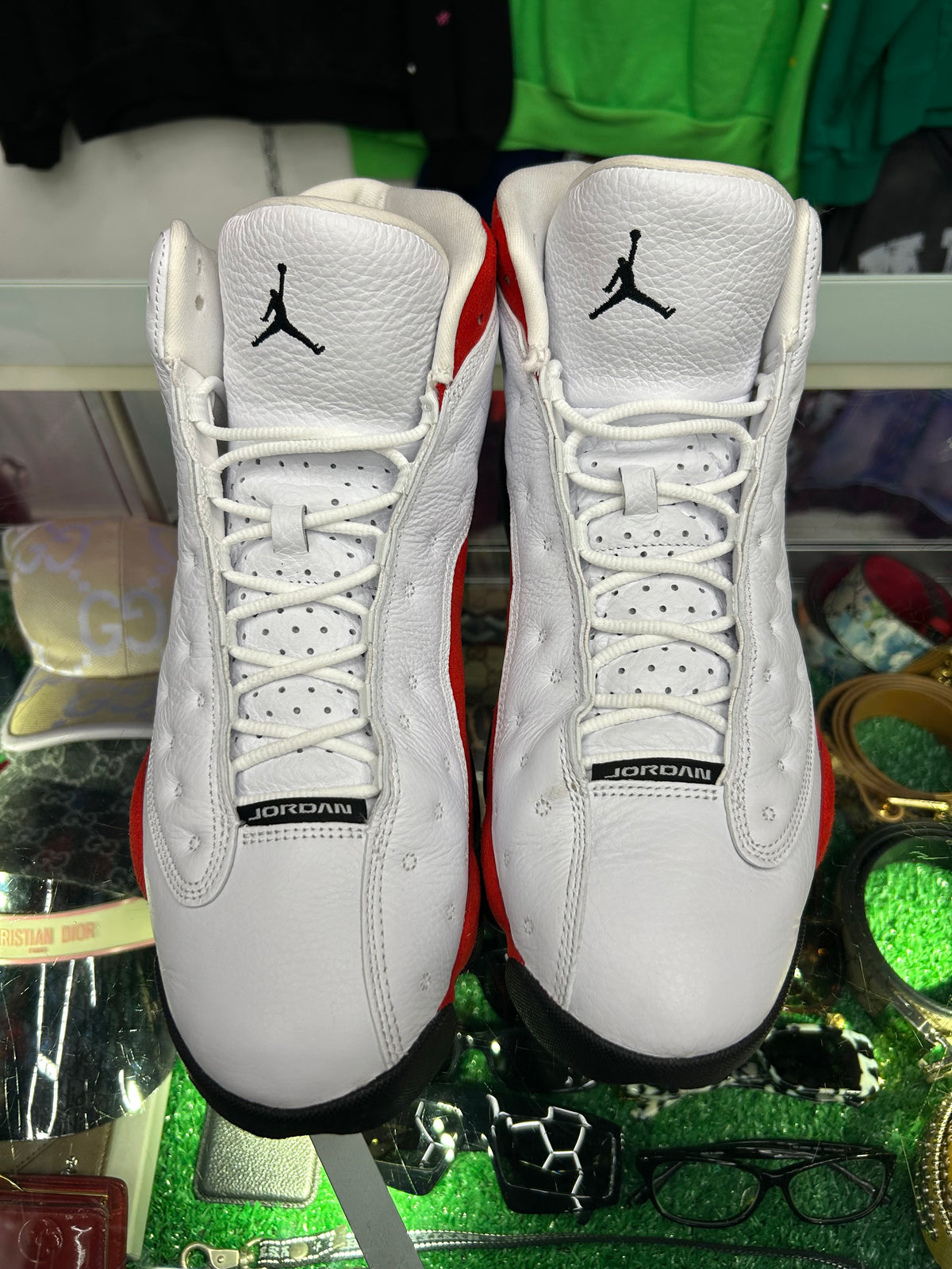 JORDAN 13 CHICAGO (PRE-OWNED W/ BOX)
