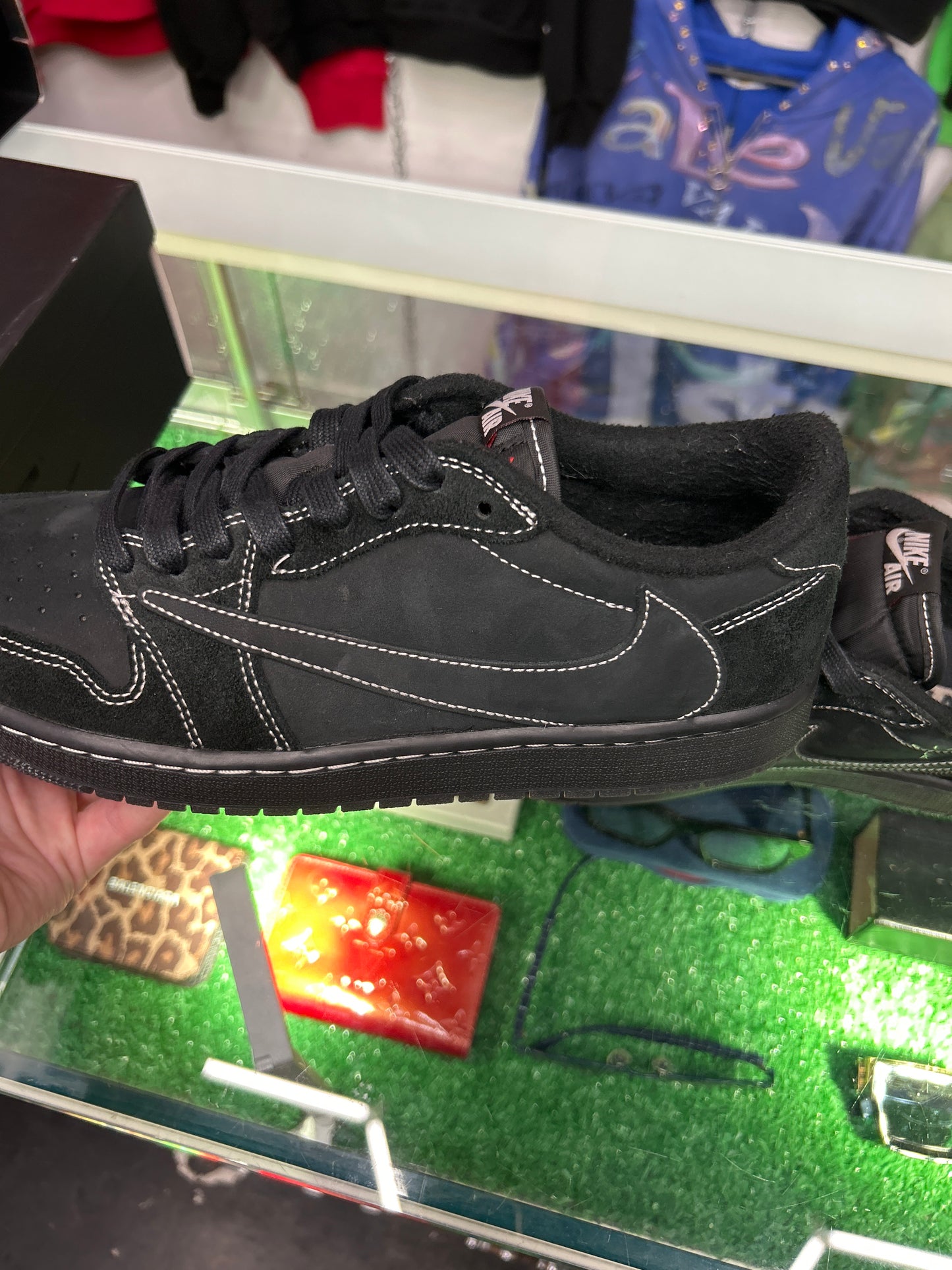 TRAVIS SCOTT JORDAN 1 LOW “PHANTOM” (PRE-OWNED / WITH BOX)