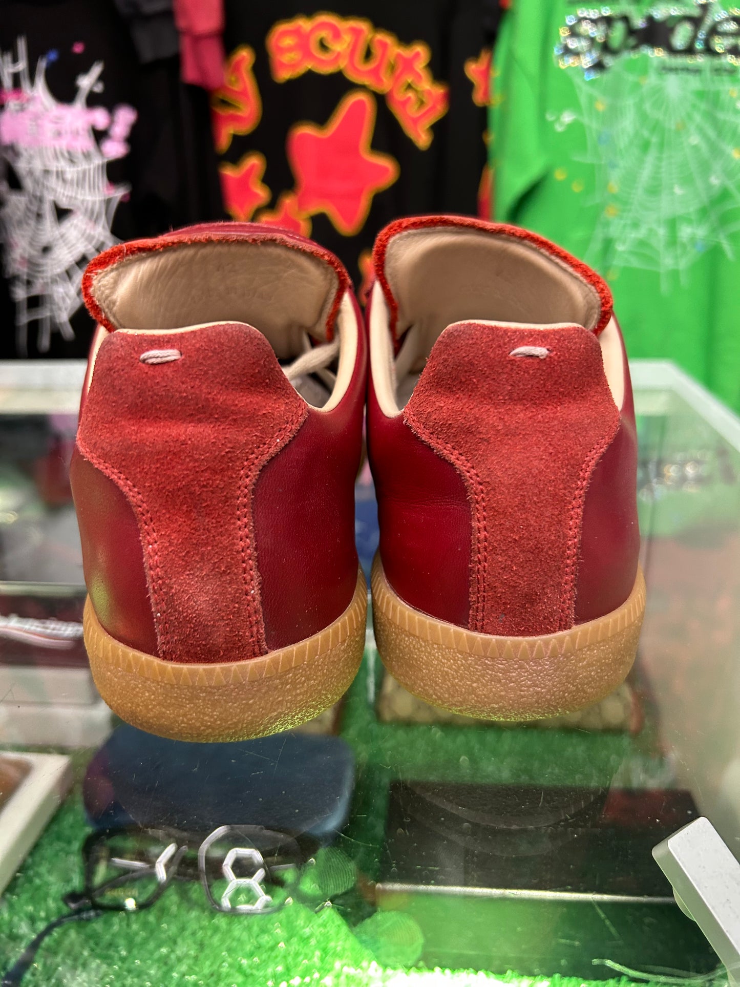 MAISON MARGIELA REPLICA GATS (VNDS W/ BOX)