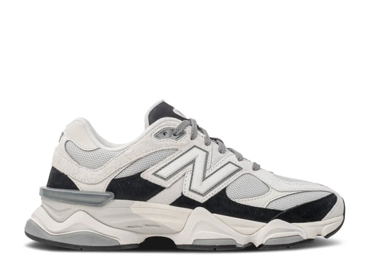 NEW BALANCE 9060 BLACK WHITE (BRAND NEW)
