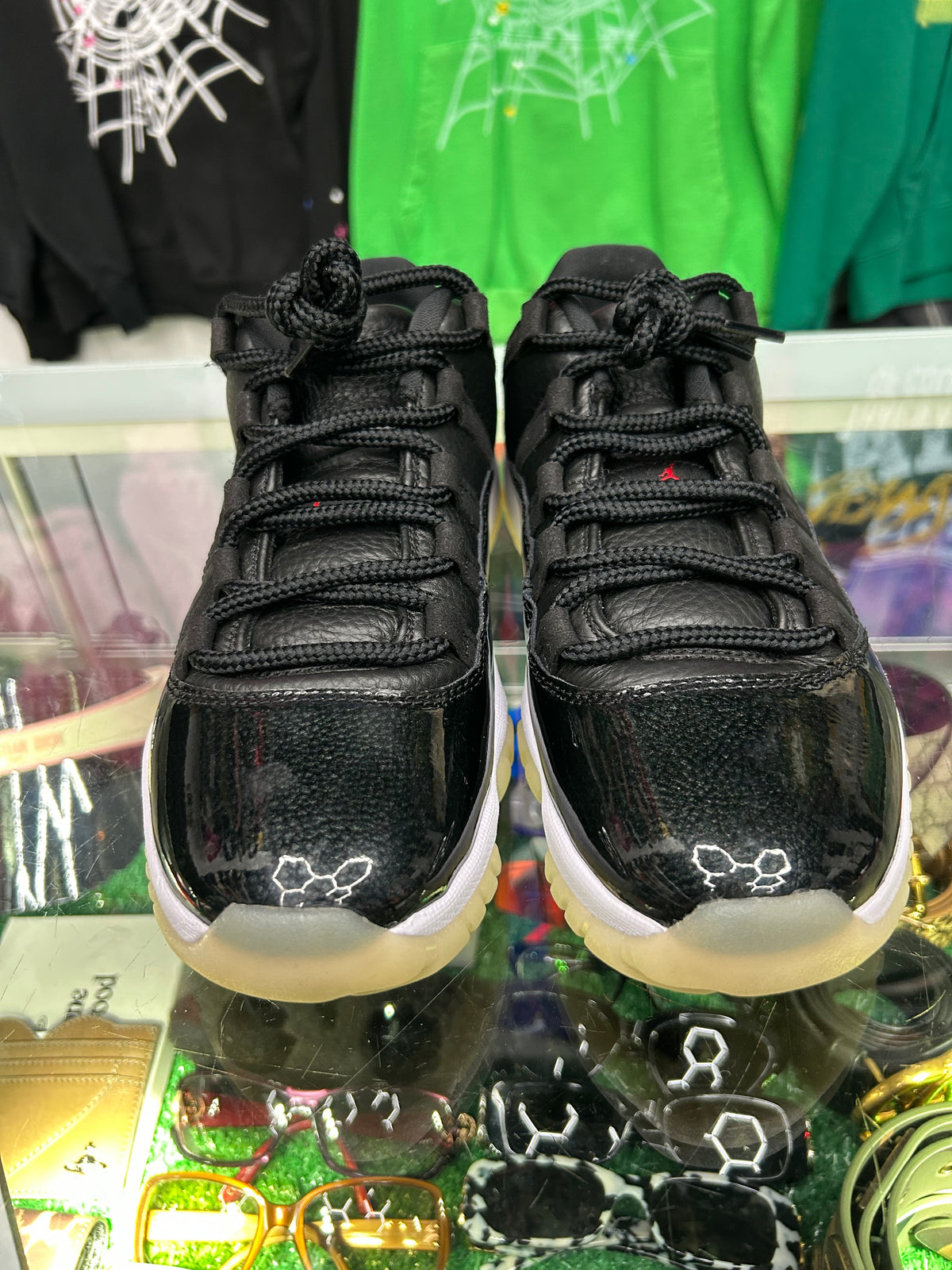 JORDAN 11 72-10 (PRE-OWNED W/ BOX)