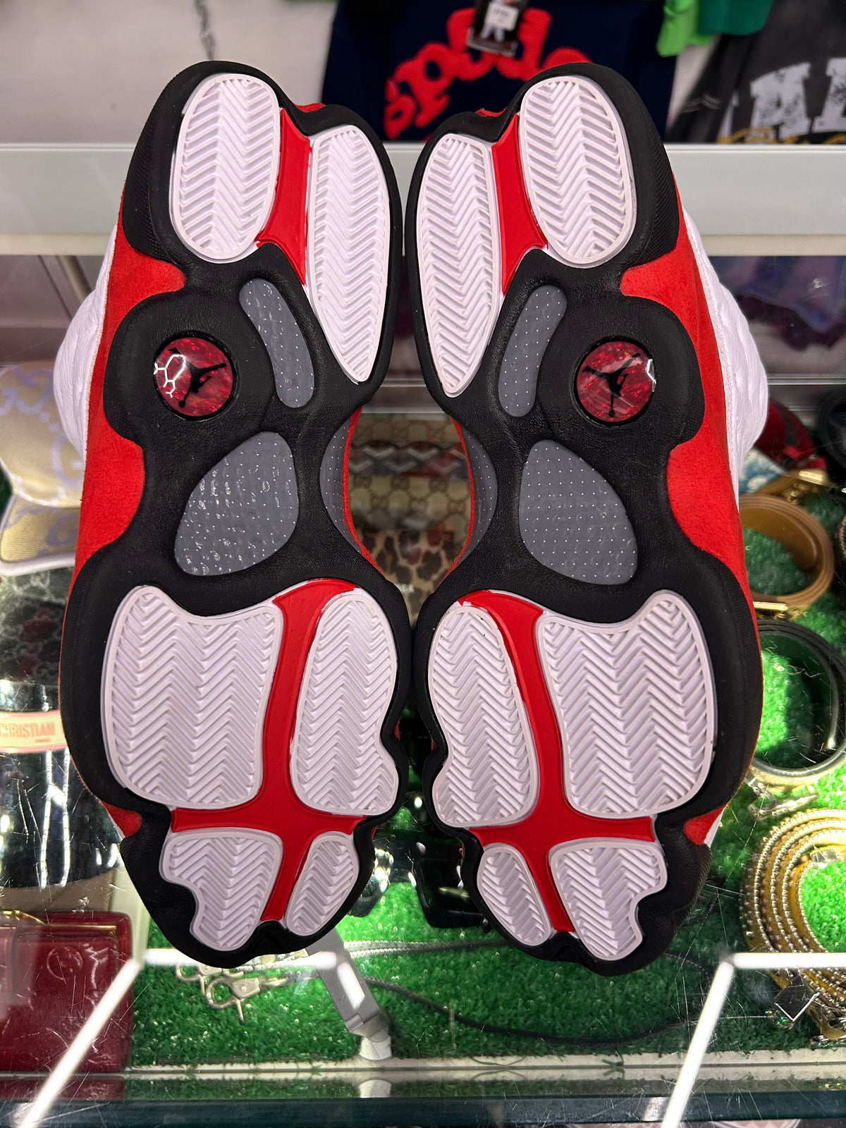 JORDAN 13 CHICAGO (PRE-OWNED W/ BOX)