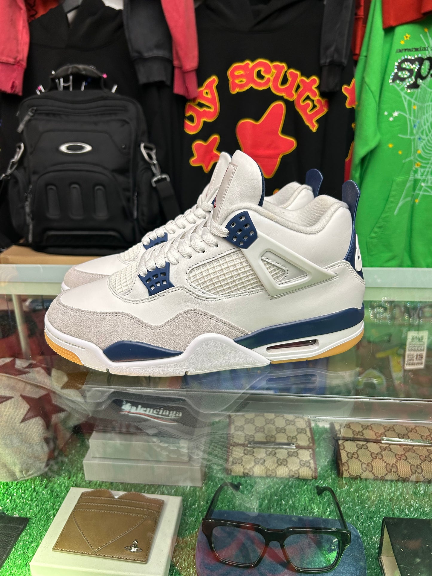 JORDAN 4 RETRO SB NAVY (PRE-OWNED / NO BOX)