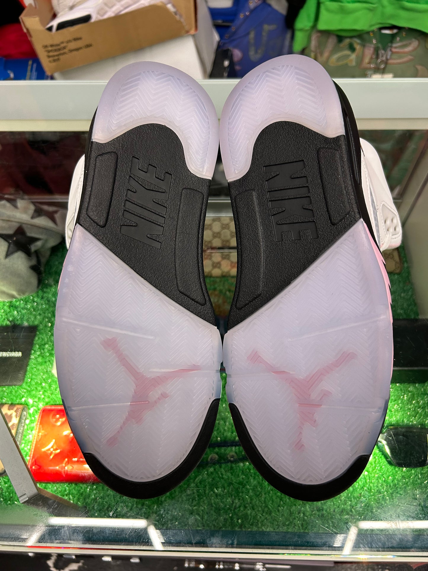 JORDAN 5 MEDIUM SOFT PINK (PRE-OWNED / NO BOX)