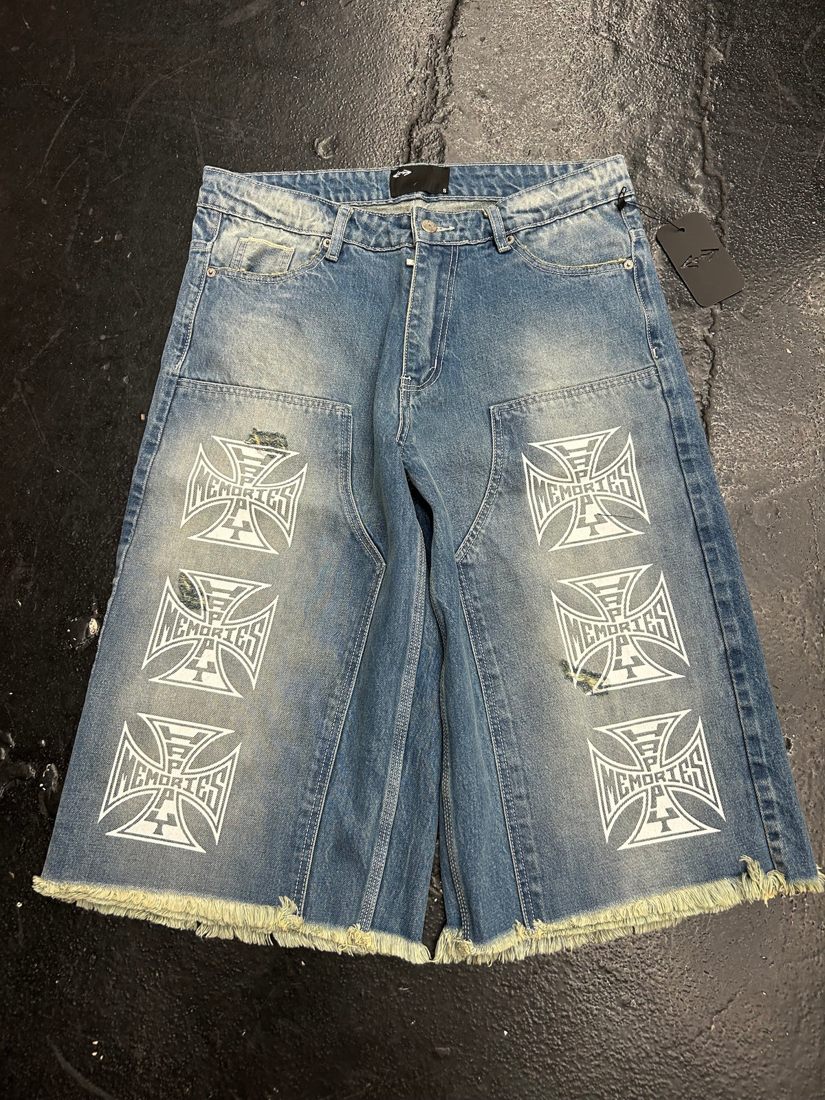HMDD HAPPY MEMORIES DONT DIE DENIM SHORTS (BRAND NEW)