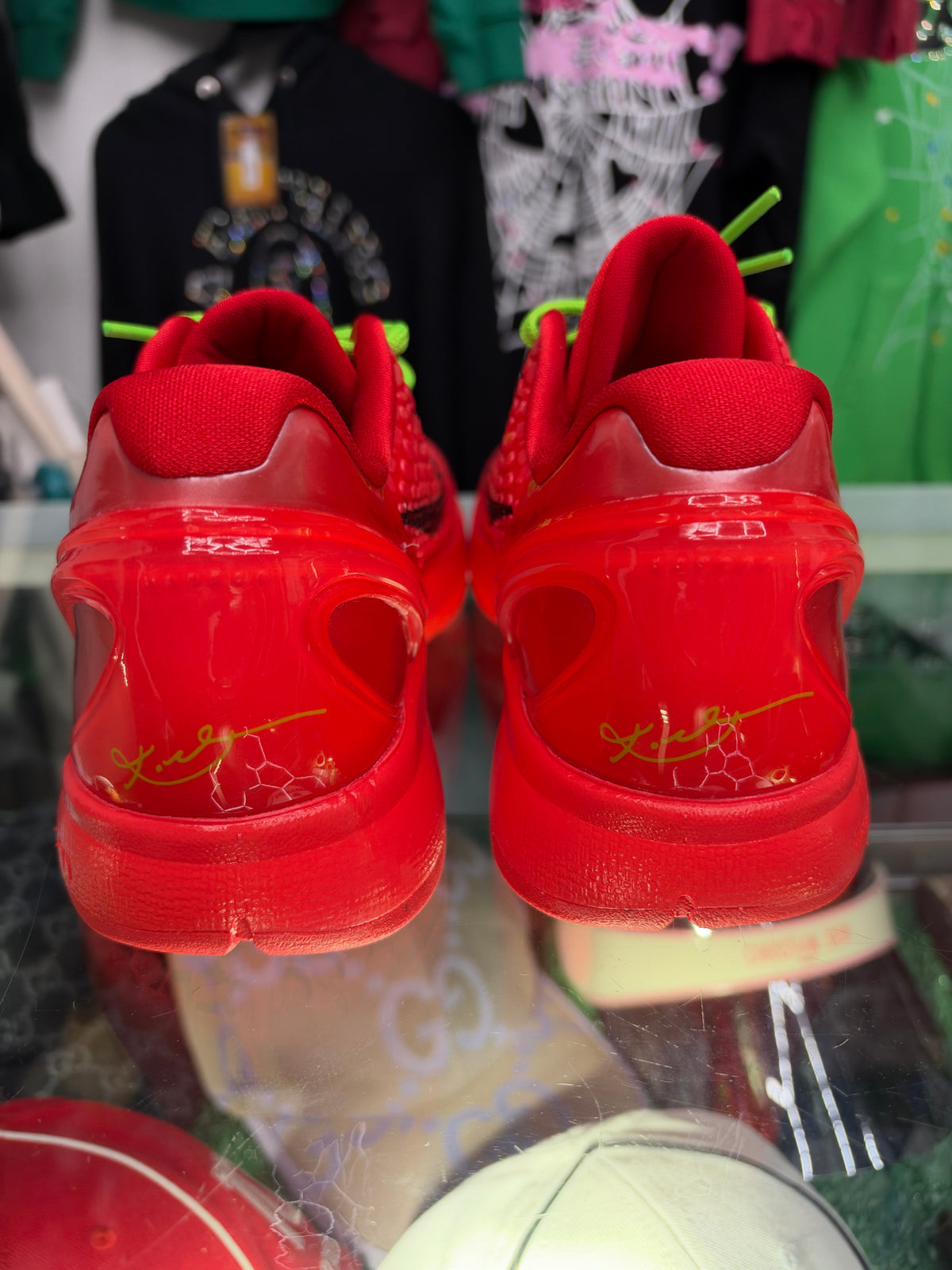 KOBE 6 PROTRO REVERSE GRINCH (BRAND NEW)