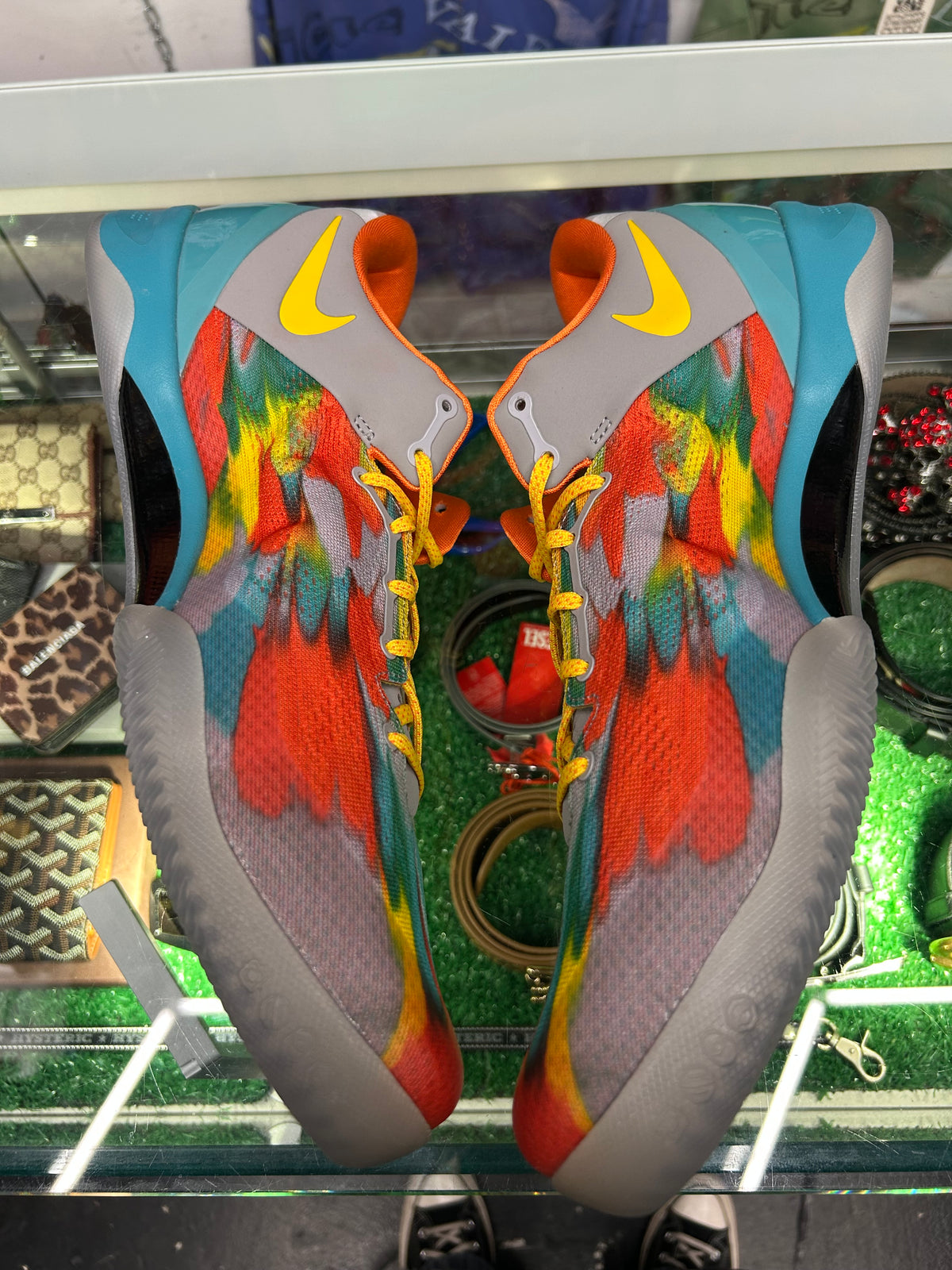 KOBE 8 PROTRO VENICE BEACH (BRAND NEW NO BOX)