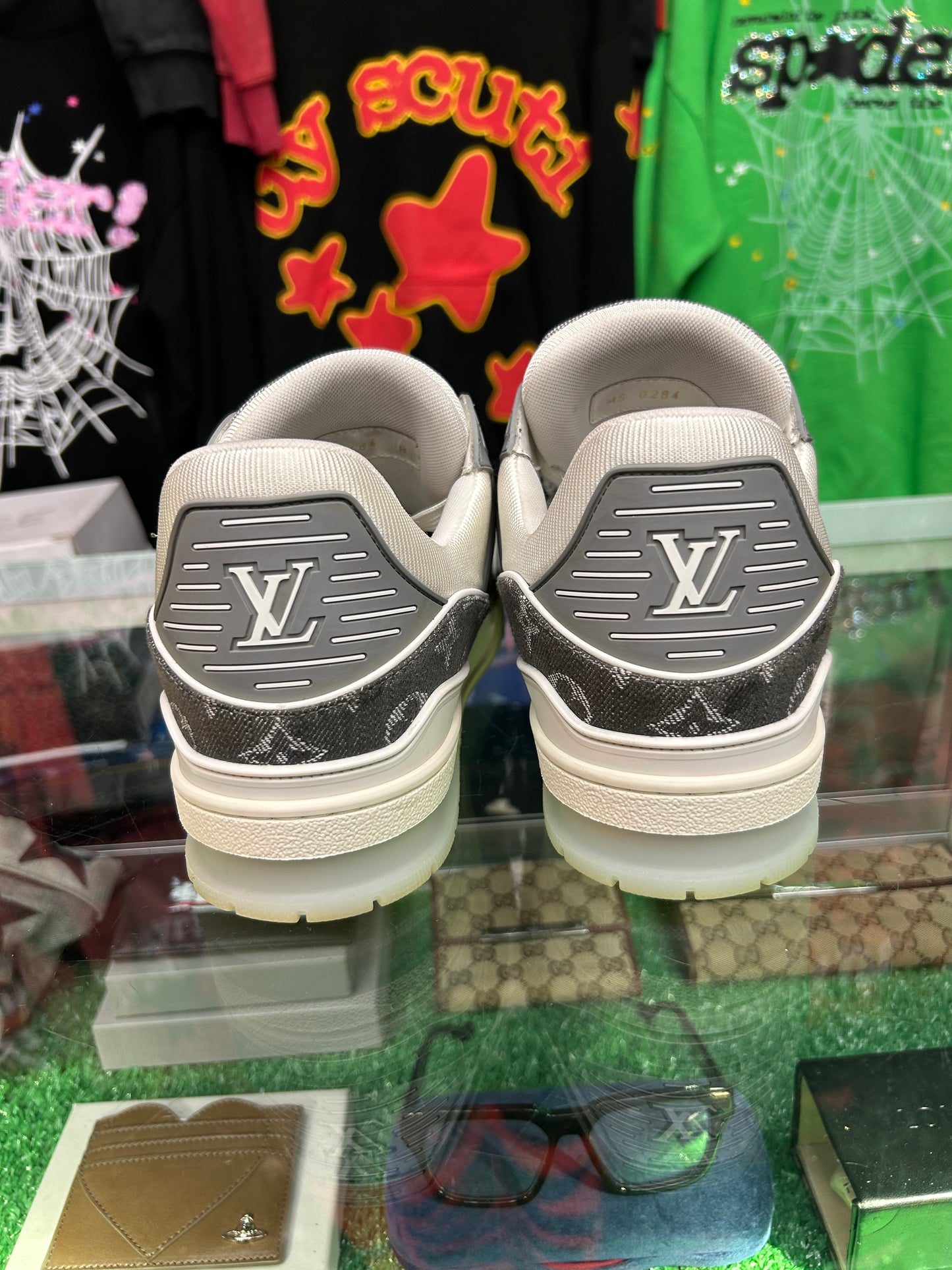 LOUIS VUITTON LV LOW TOP TRAINER GREY (PRE-OWNED W/ BOX) (LV 8)