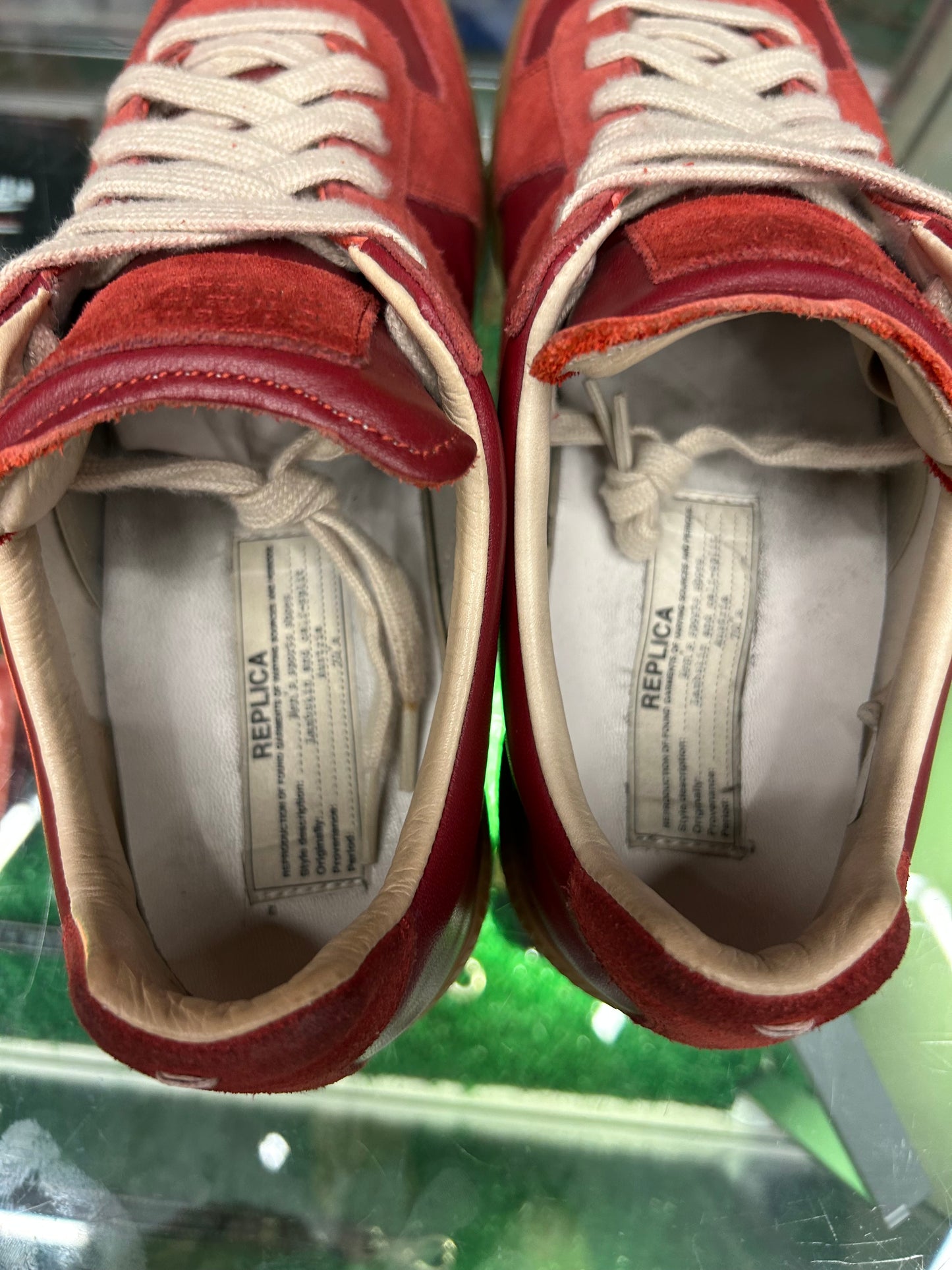 MAISON MARGIELA REPLICA GATS (VNDS W/ BOX)