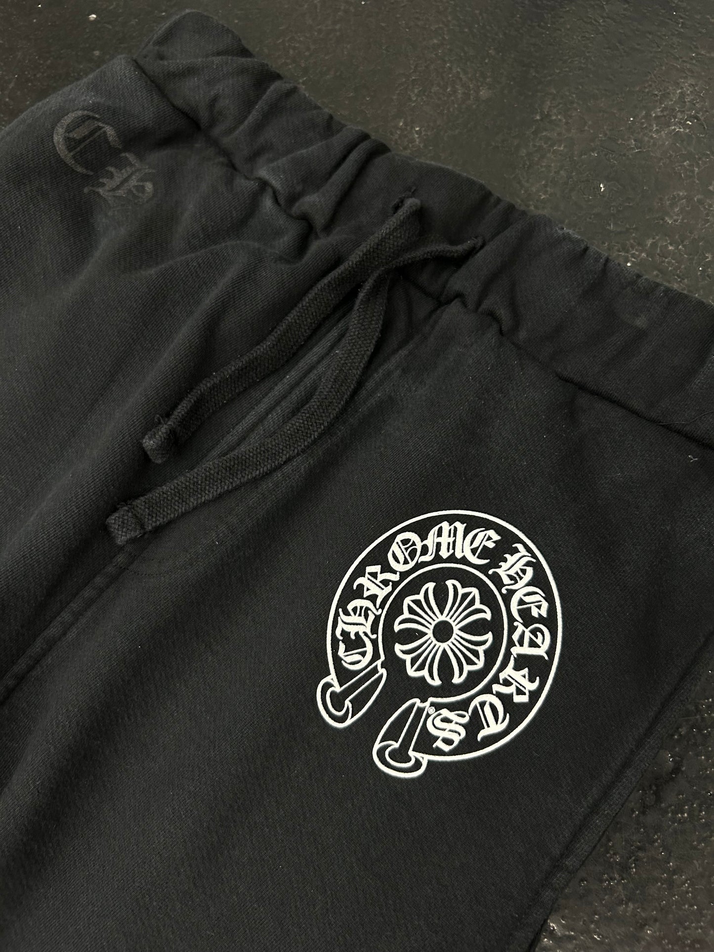 CHROME HEARTS SCRIPT CUFFED SWEATPANTS “BLACK” (PRE-OWNED)