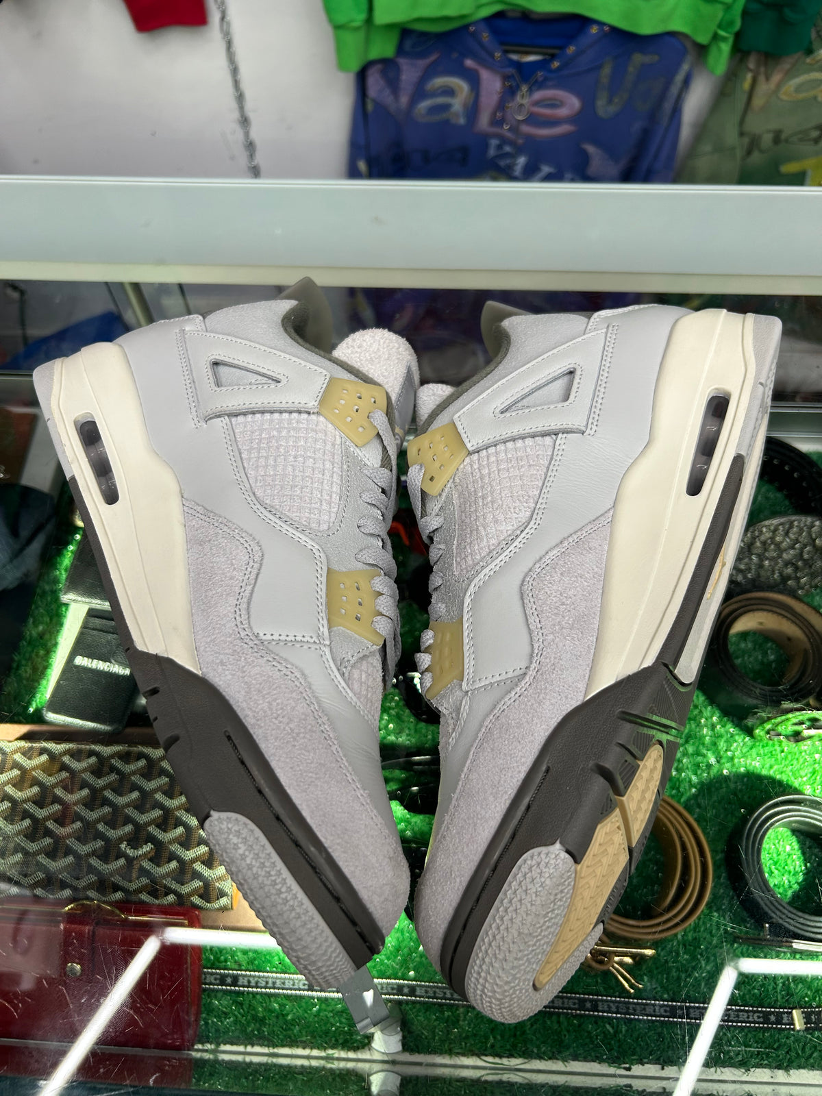 JORDAN 4 CRAFT (PRE-OWNED W/ BOX)