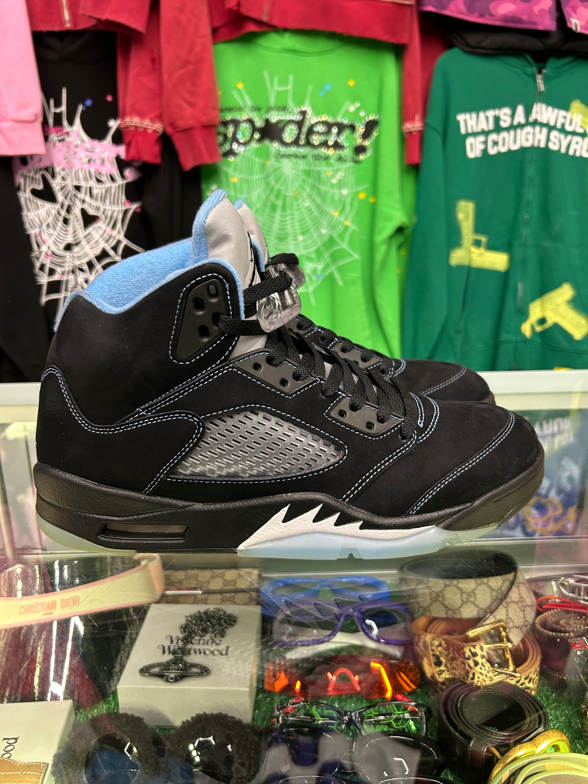 JORDAN 5 BLACK UNIVERSITY BLUE (PRE-OWNED W/ BOX)