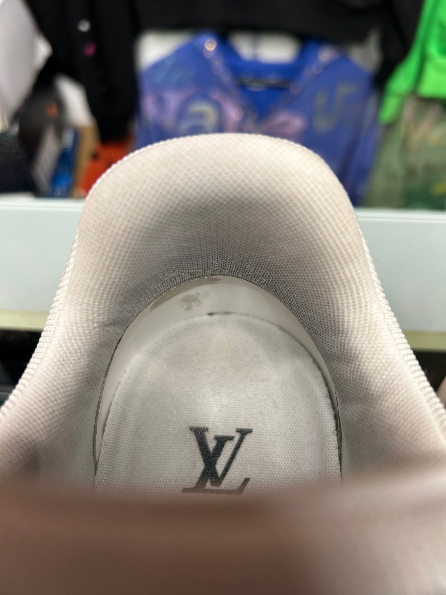 LOUIS VUITTON LV LOW TOP TRAINER GREY (PRE-OWNED W/ BOX) (LV 8)