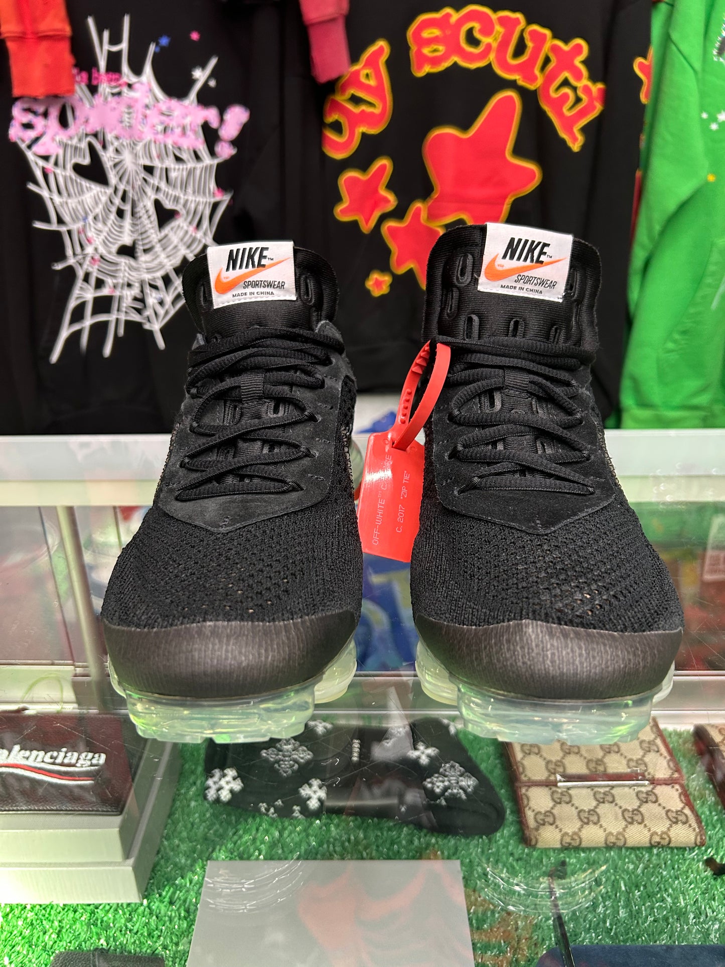 OFF-WHITE X NIKE AIR VAPORMAX BLACK (PRE-OWNED NO BOX)