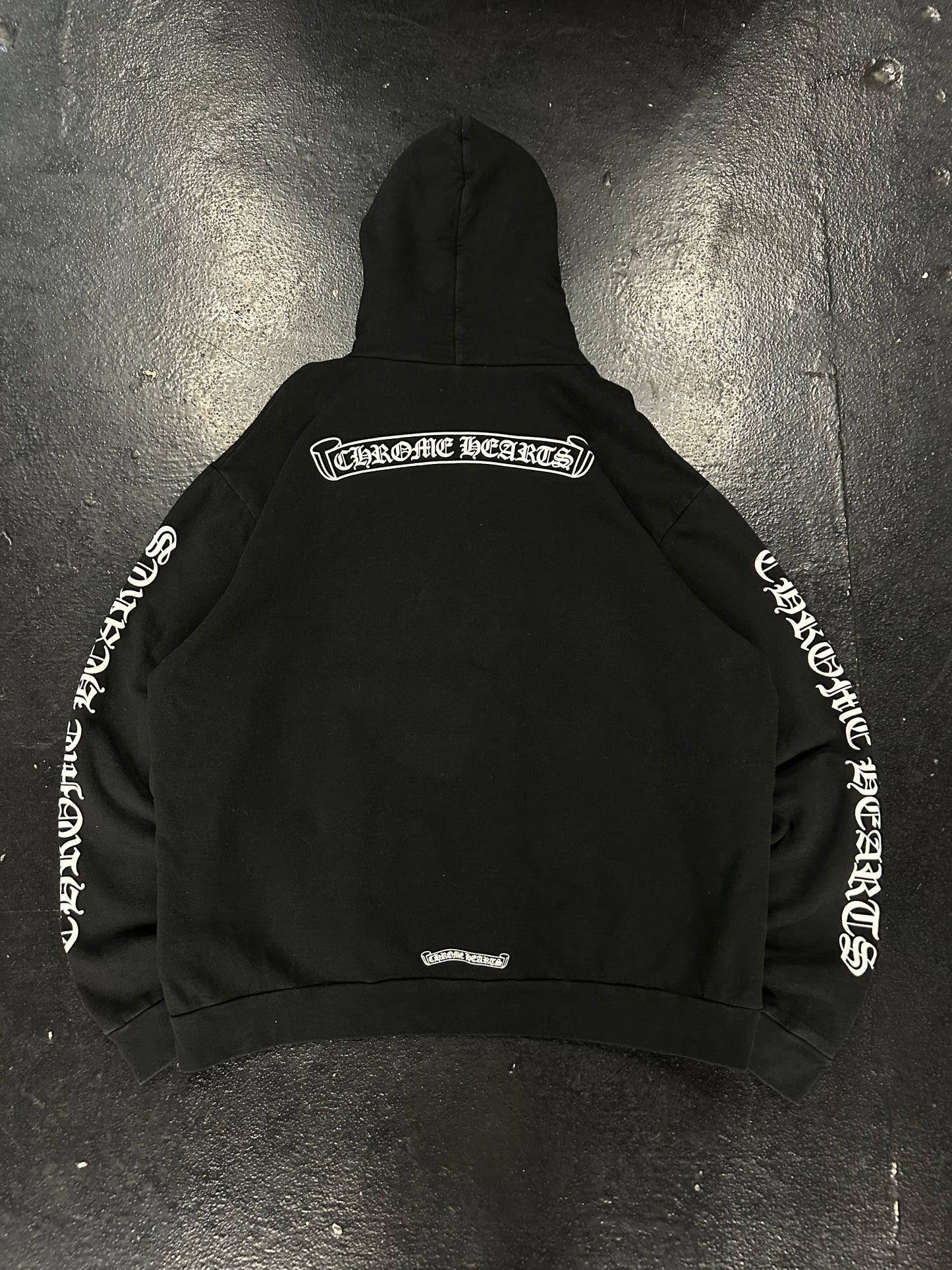 CHROME HEARTS SCROLL LOGO BLACK HOODIE (PRE-OWNED)