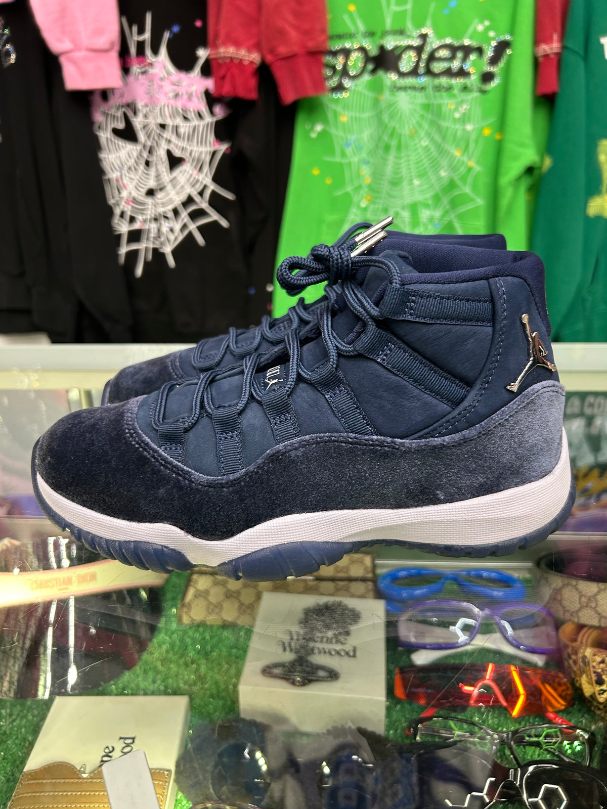 JORDAN 11 MIDNIGHT NAVY (PRE-OWNED NO BOX)