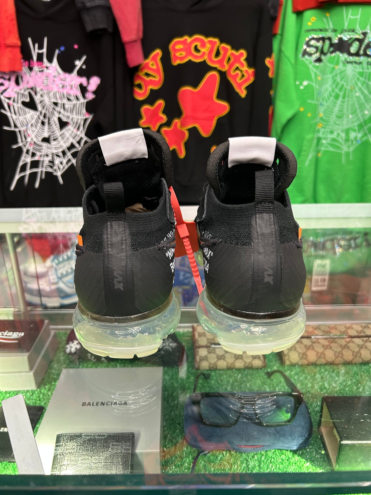 OFF-WHITE X NIKE AIR VAPORMAX BLACK (PRE-OWNED NO BOX)