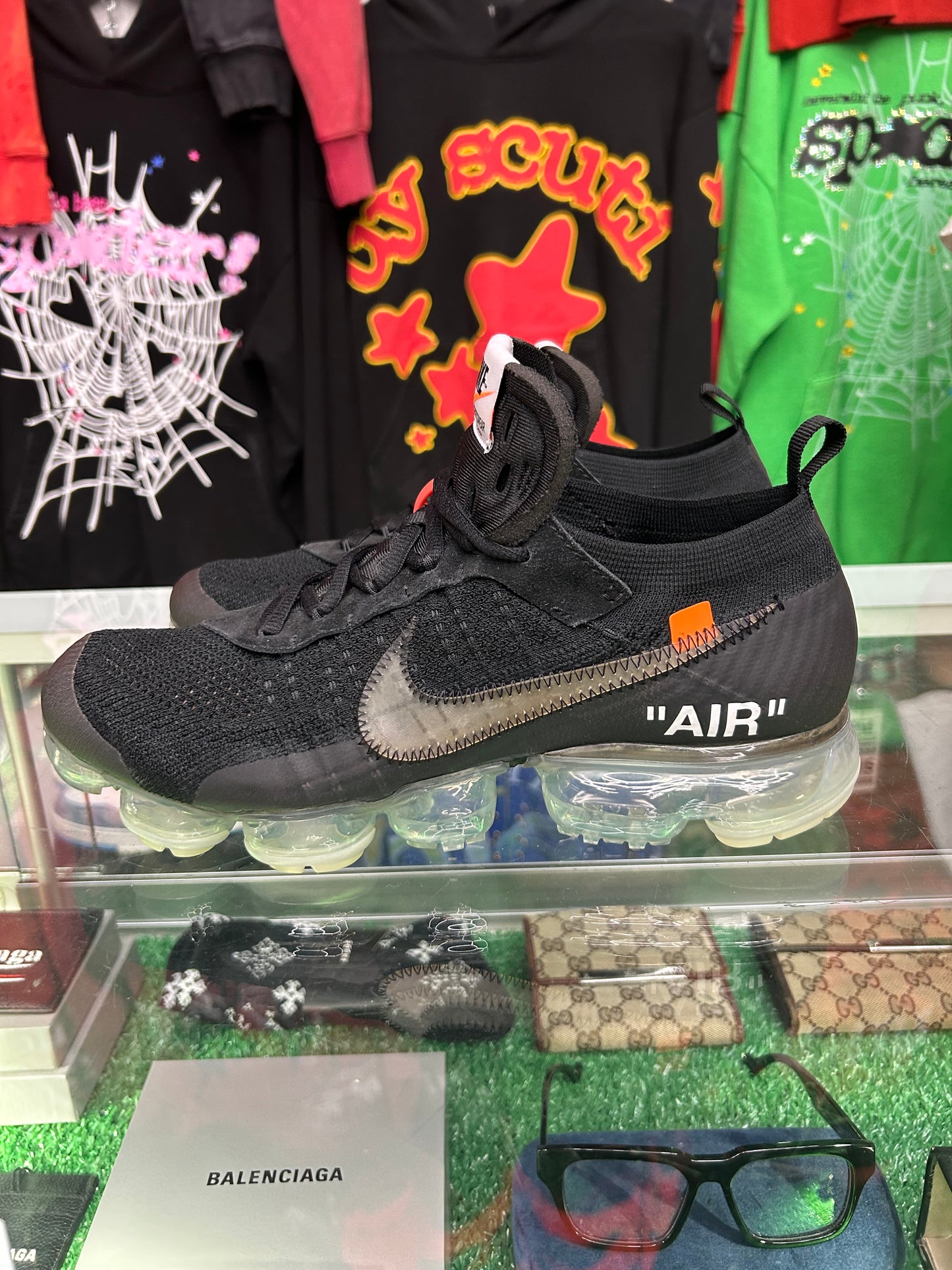 OFF-WHITE X NIKE AIR VAPORMAX BLACK (PRE-OWNED NO BOX)
