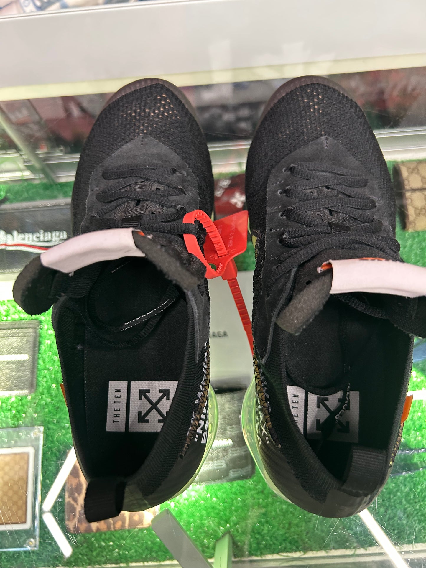 OFF-WHITE X NIKE AIR VAPORMAX BLACK (PRE-OWNED NO BOX)
