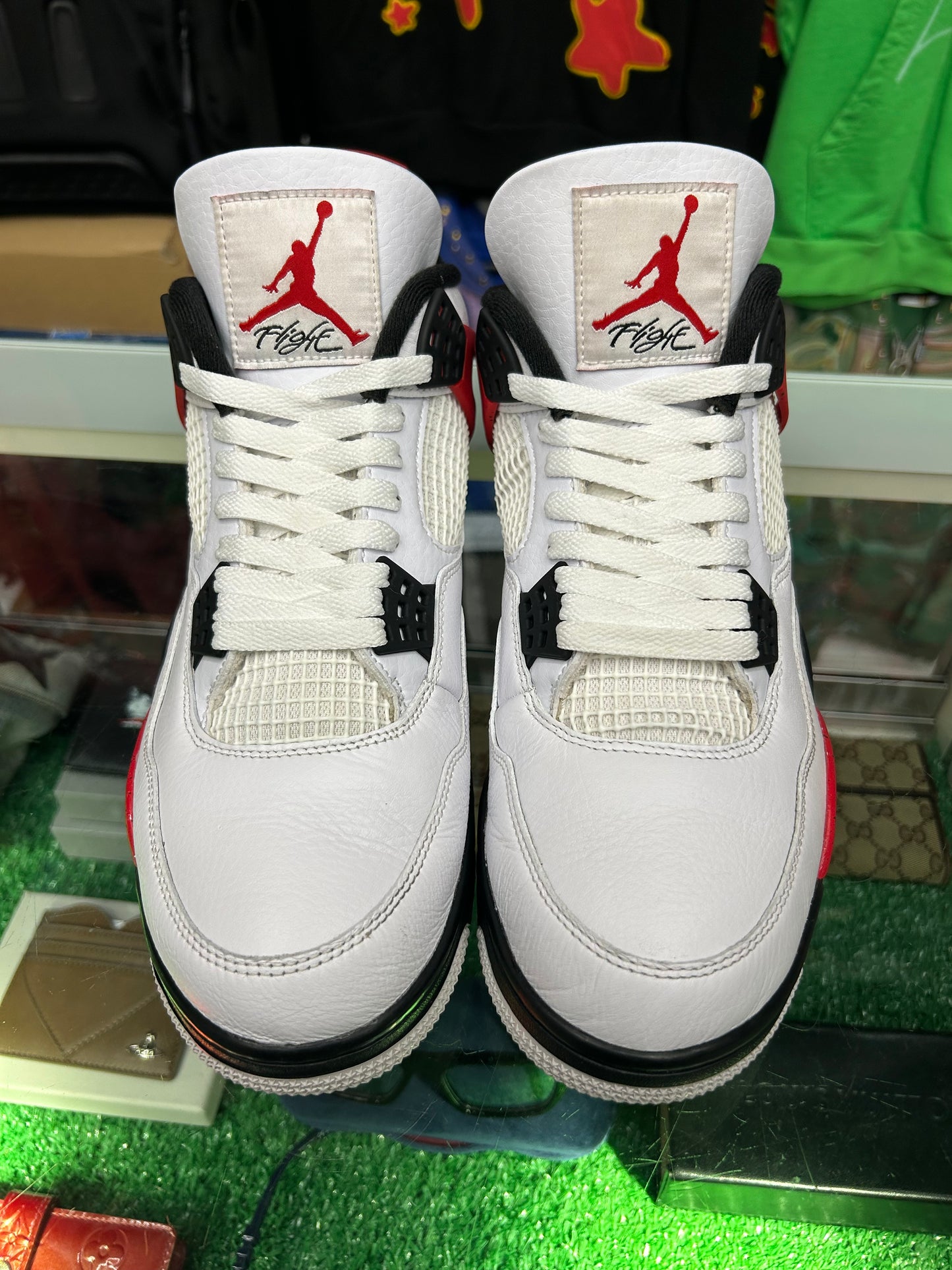 JORDAN 4 RETRO RED CEMENT (PRE-OWNED / WITH BOX)
