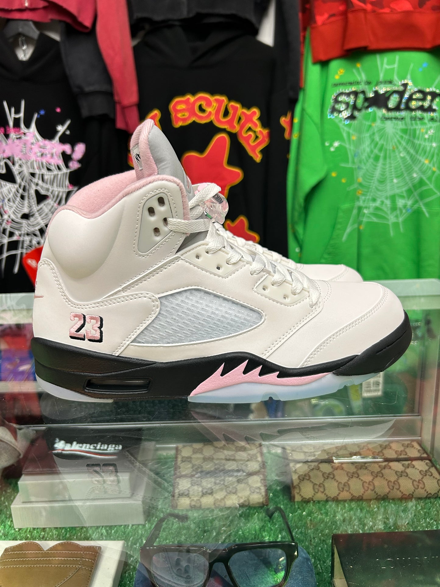 JORDAN 5 MEDIUM SOFT PINK (PRE-OWNED / NO BOX)