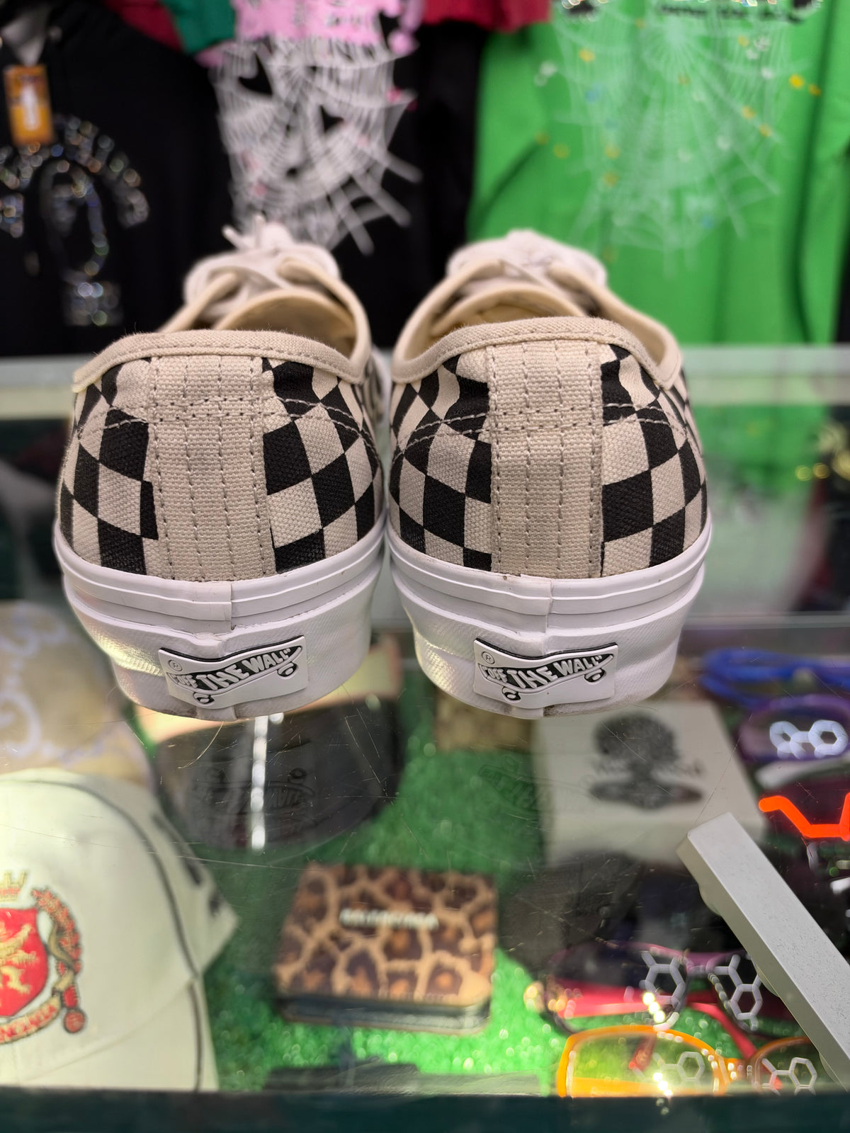 VANS CHECKERBOARD 44 LX (PRE-OWNED)