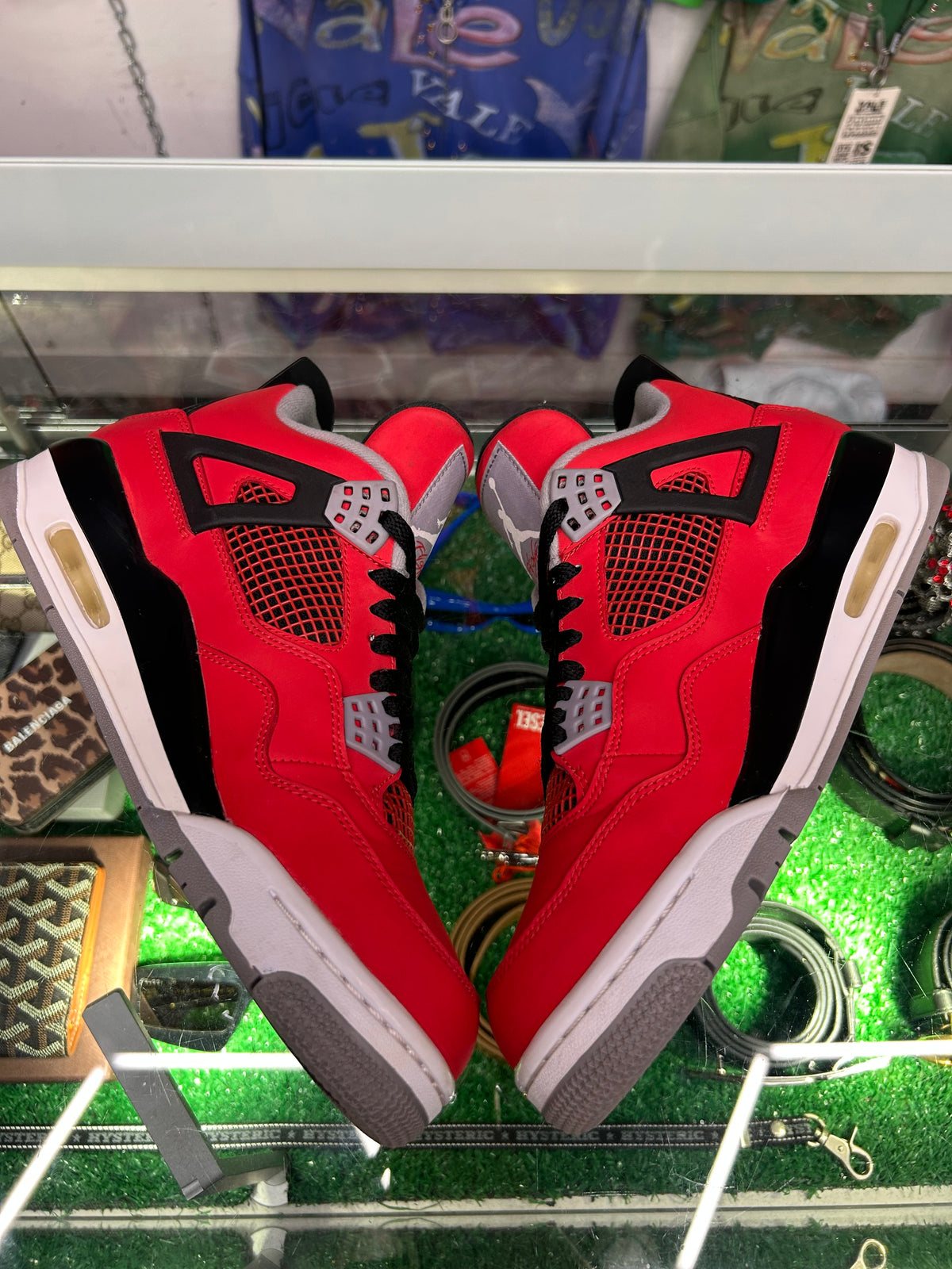 JORDAN 4 TORO BRAVO 2013 (PRE-OWNED W/ BOX)