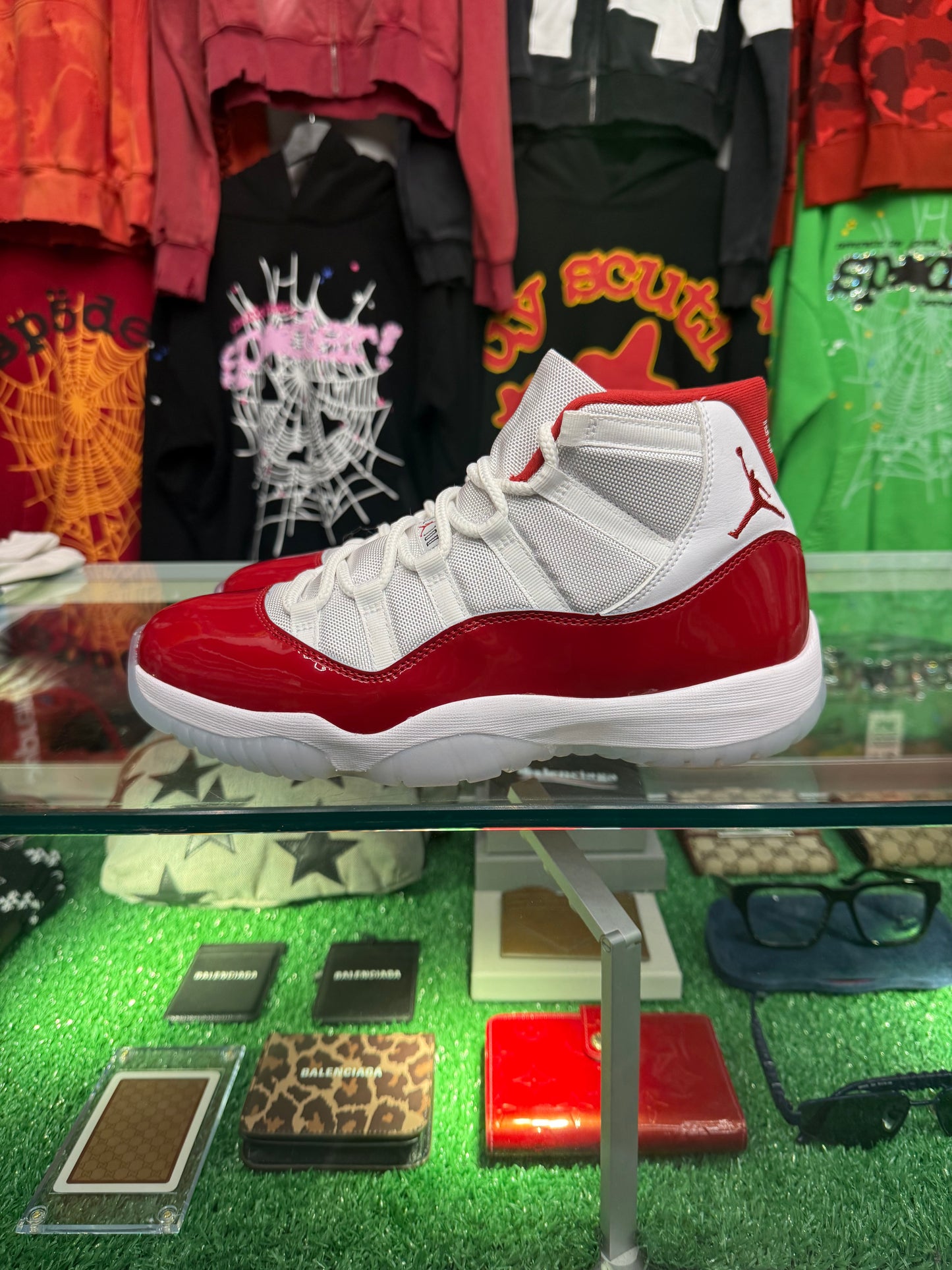 JORDAN 11 RETRO CHERRY (PRE-OWNED W/ BOX)