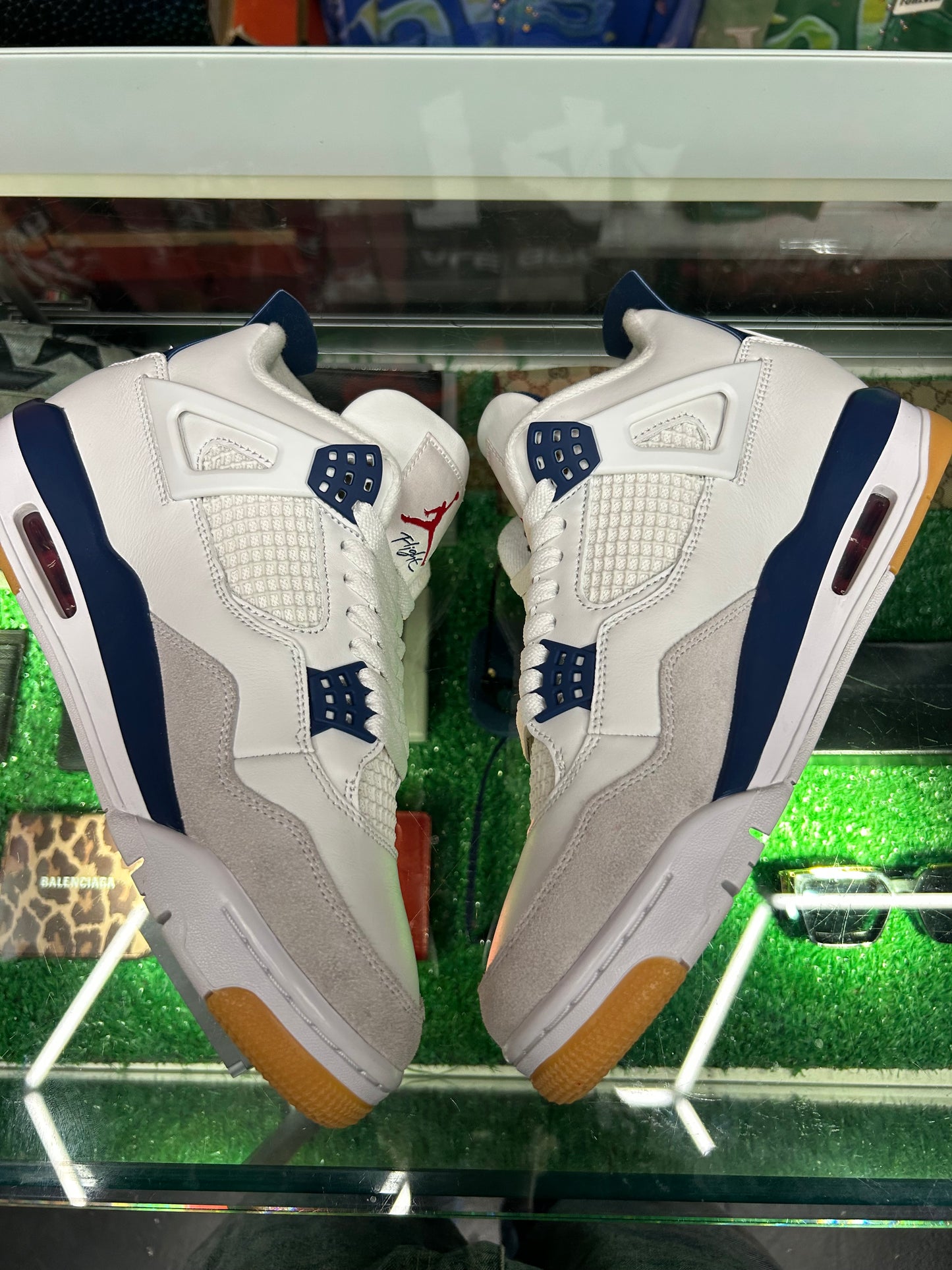 JORDAN 4 RETRO SB NAVY (PRE-OWNED / NO BOX)