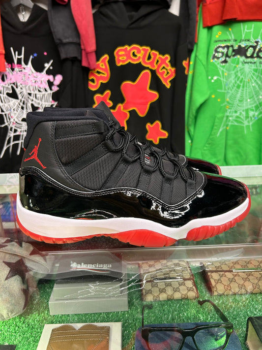 JORDAN 11 PLAYOFF BRED (PRE-OWNED W/ BOX)