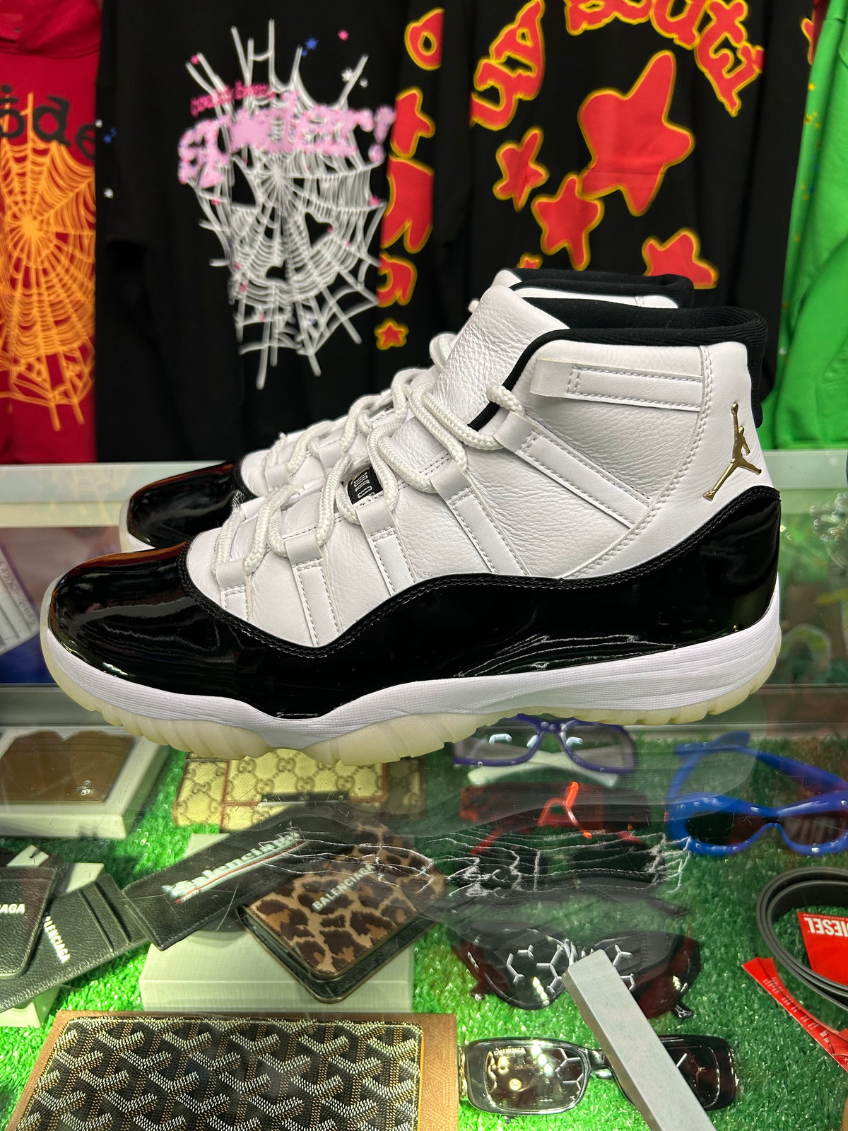 JORDAN 11 GRATITUDES (PRE-OWNED W/ BOX)
