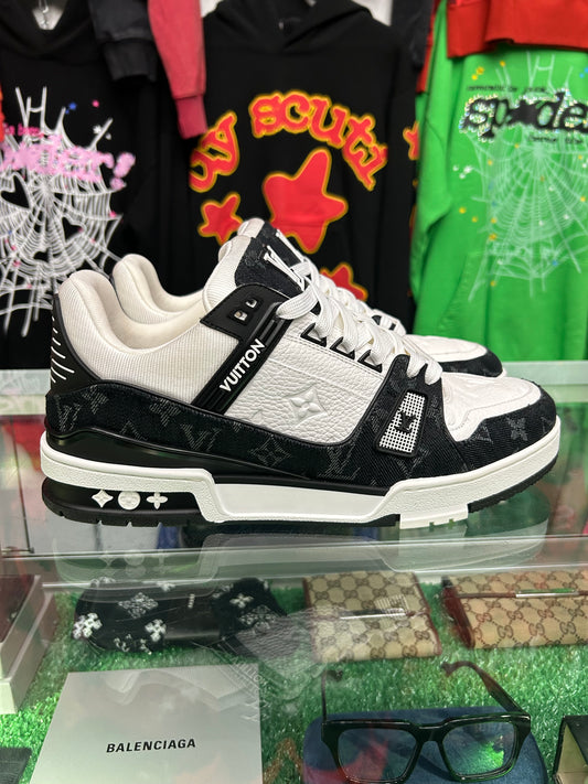 LOUIS VUITTON TRAINER EMBOSSED MONOGRAM WHITE BLACK DENIM (PRE-OWNED NO BOX) (LV 9.5)