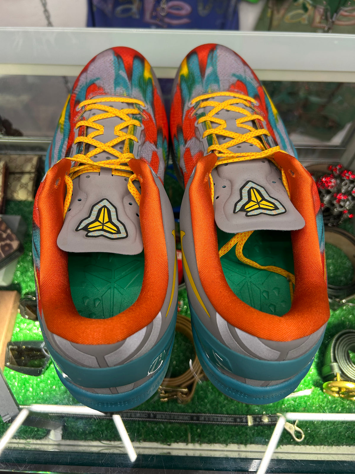 KOBE 8 PROTRO VENICE BEACH (BRAND NEW NO BOX)