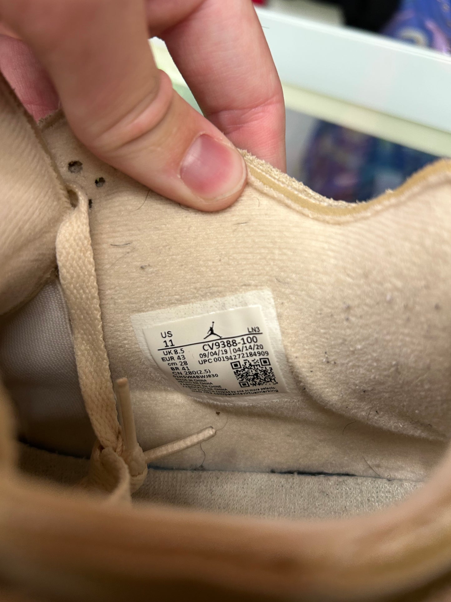 OFF-WHITE NIKE JORDAN 4 SAIL (PRE-OWNED / WITH BOX)