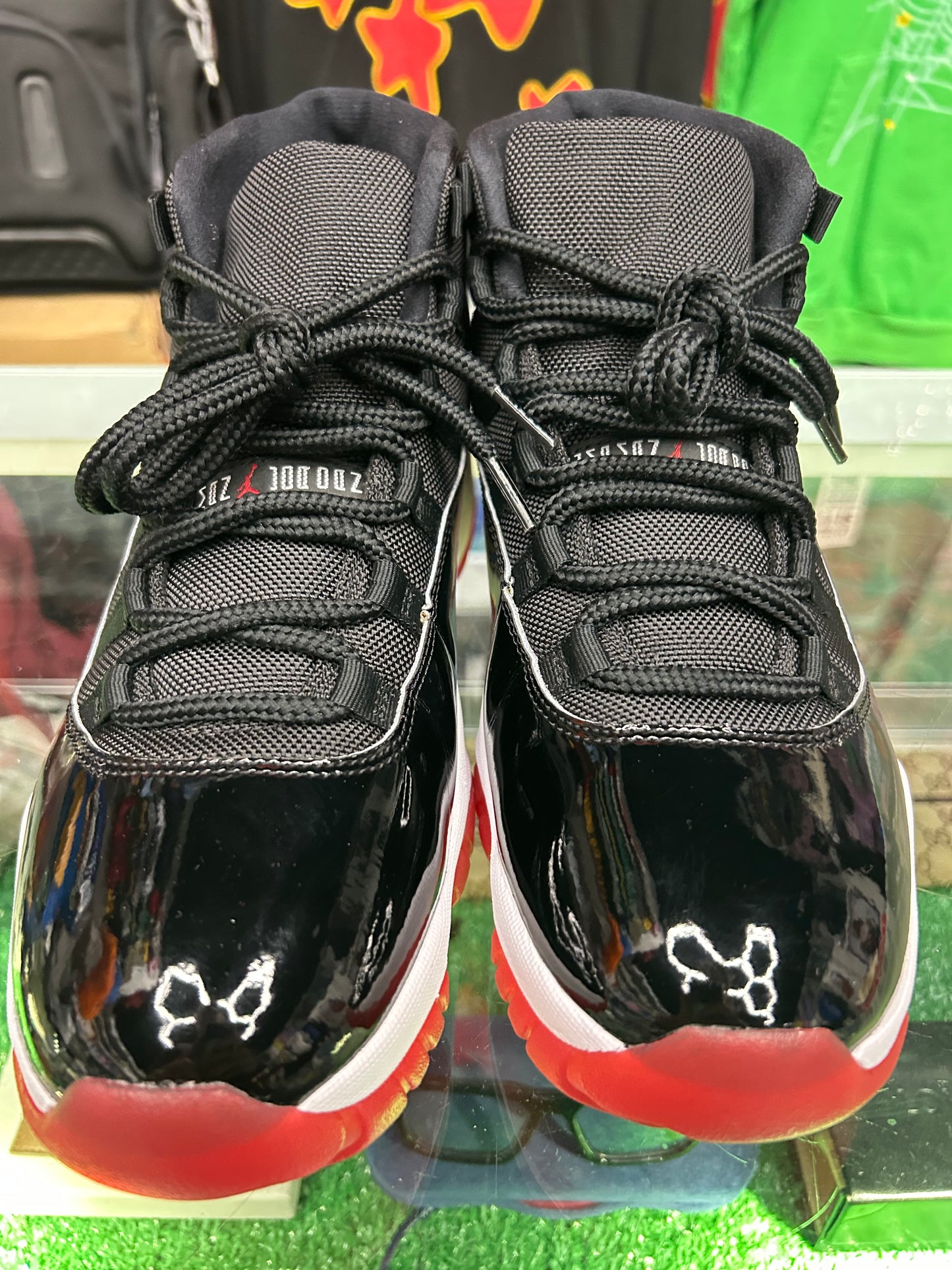 JORDAN 11 RETRO BRED (PRE-OWNED / WITH BOX)