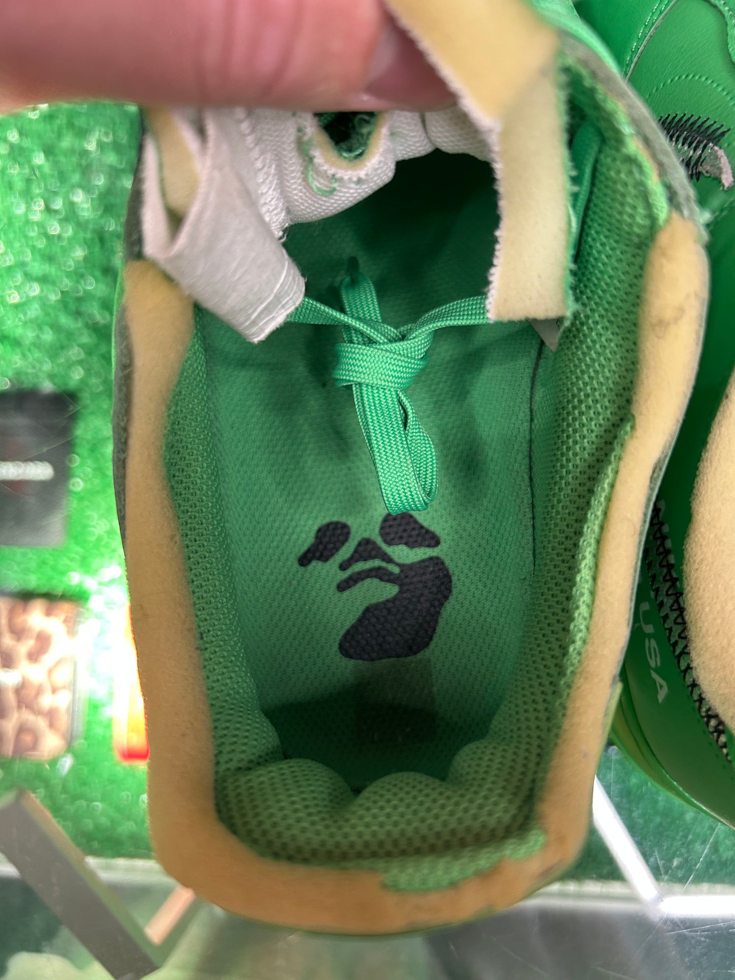 OFF-WHITE X NIKE AIR FORCE 1 “BROOKLYN GREEN” (PRE-OWNED W/ BOX)