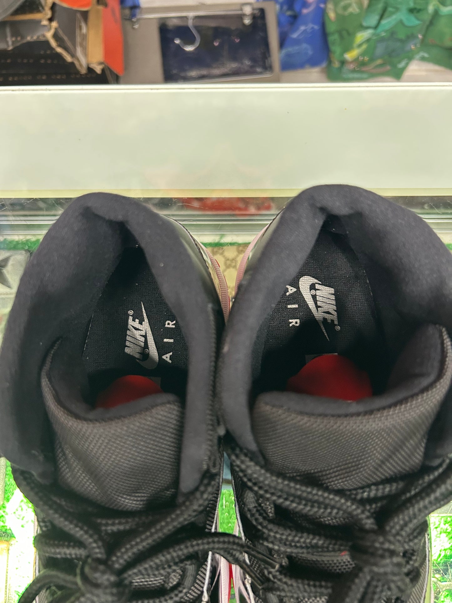 JORDAN 11 RETRO BRED (PRE-OWNED / WITH BOX)