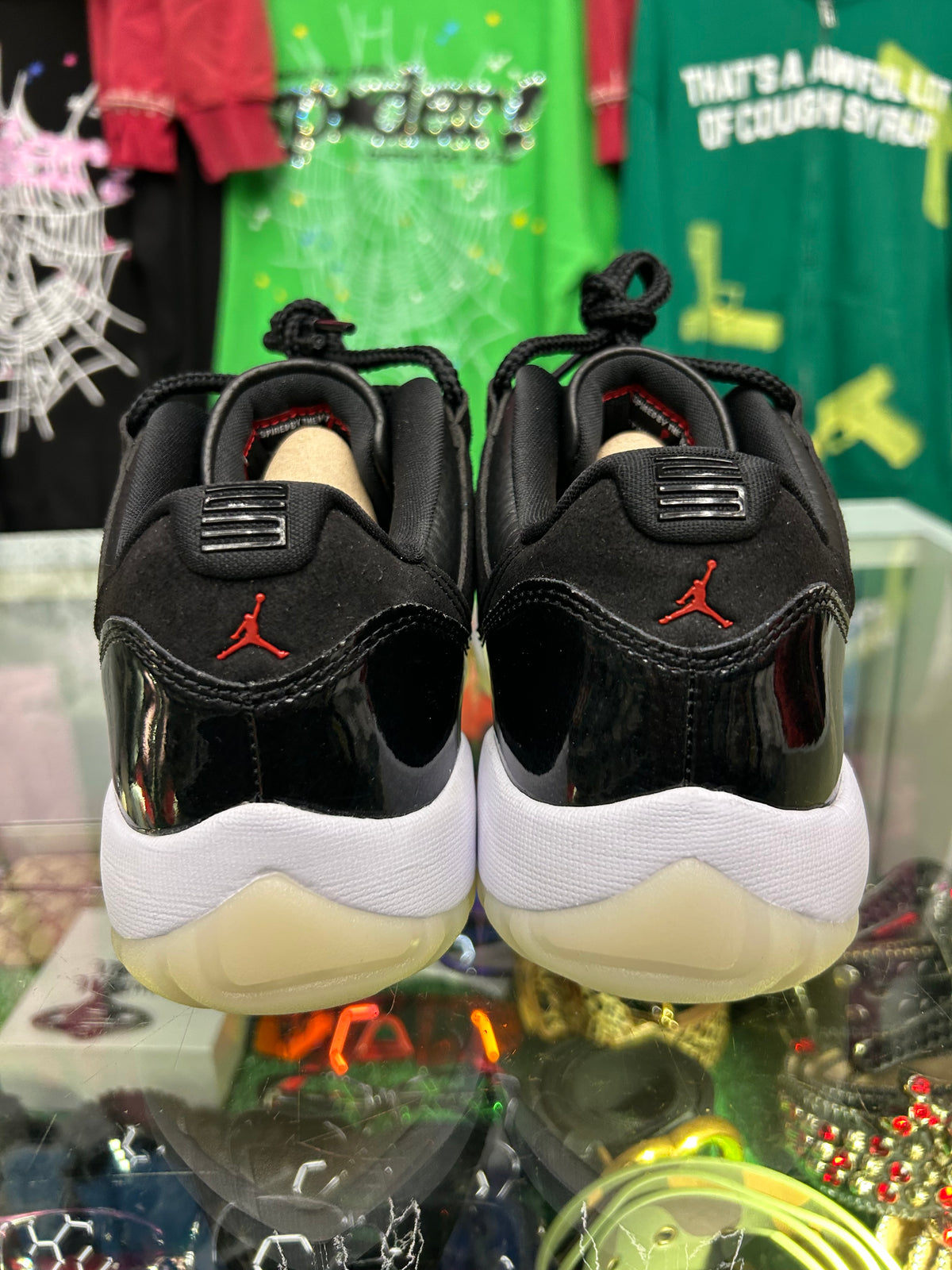 JORDAN 11 72-10 (PRE-OWNED W/ BOX)