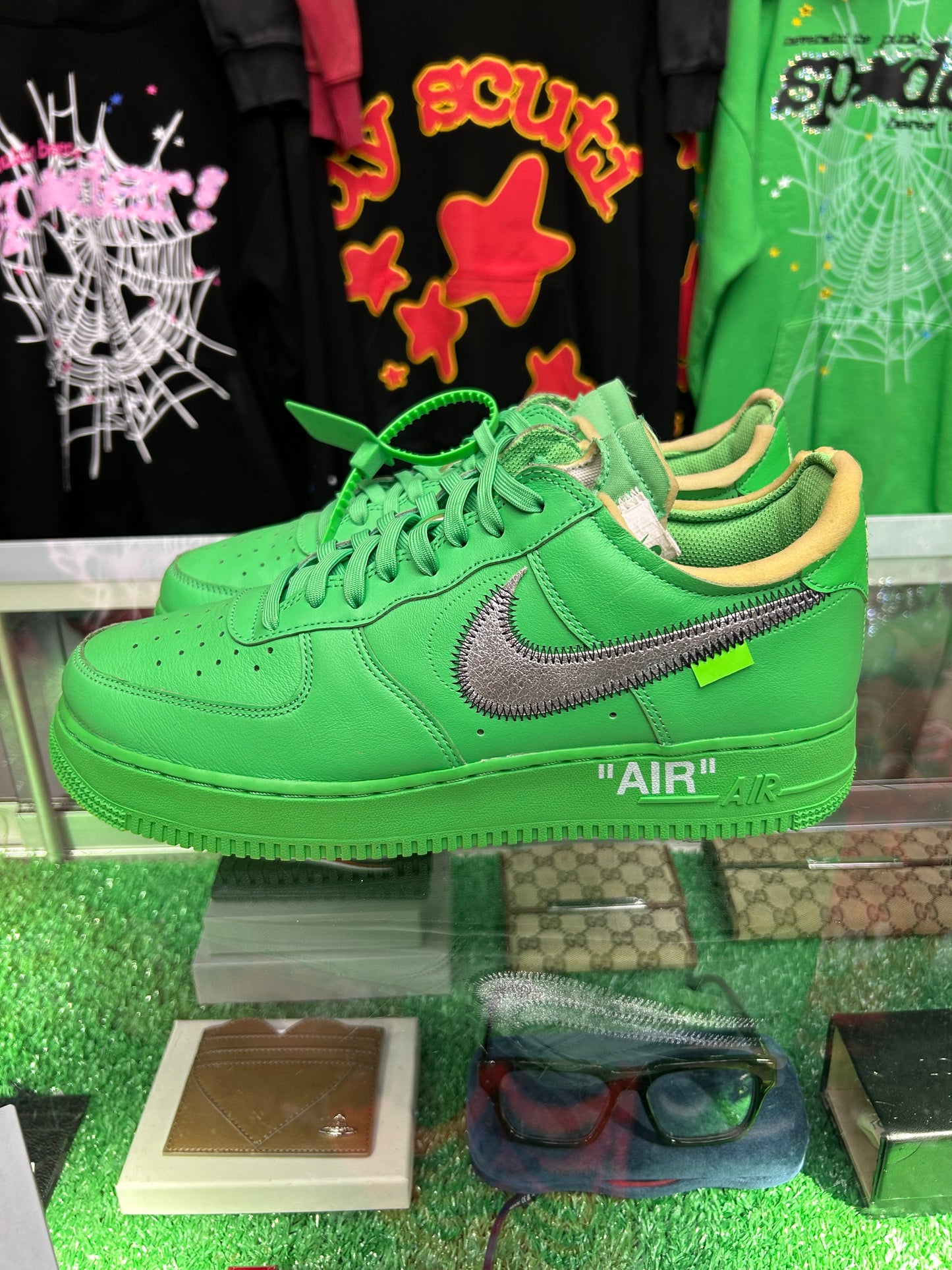 OFF-WHITE X NIKE AIR FORCE 1 “BROOKLYN GREEN” (PRE-OWNED W/ BOX)