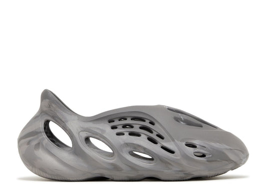 YEEZY FOAM RUNNER MX CINDER (BRAND NEW)