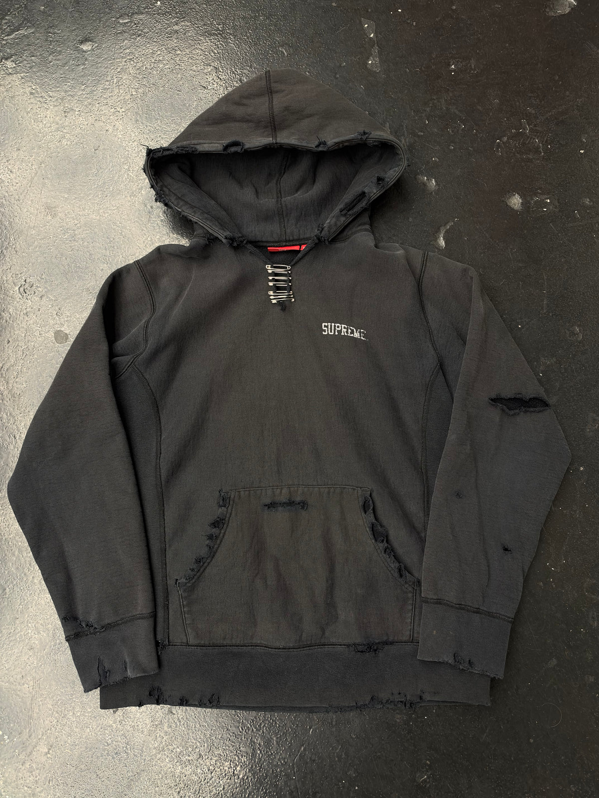 SUPREME RUFF RIDERS HOODIE BLACK THRASHED (PRE-OWNED)